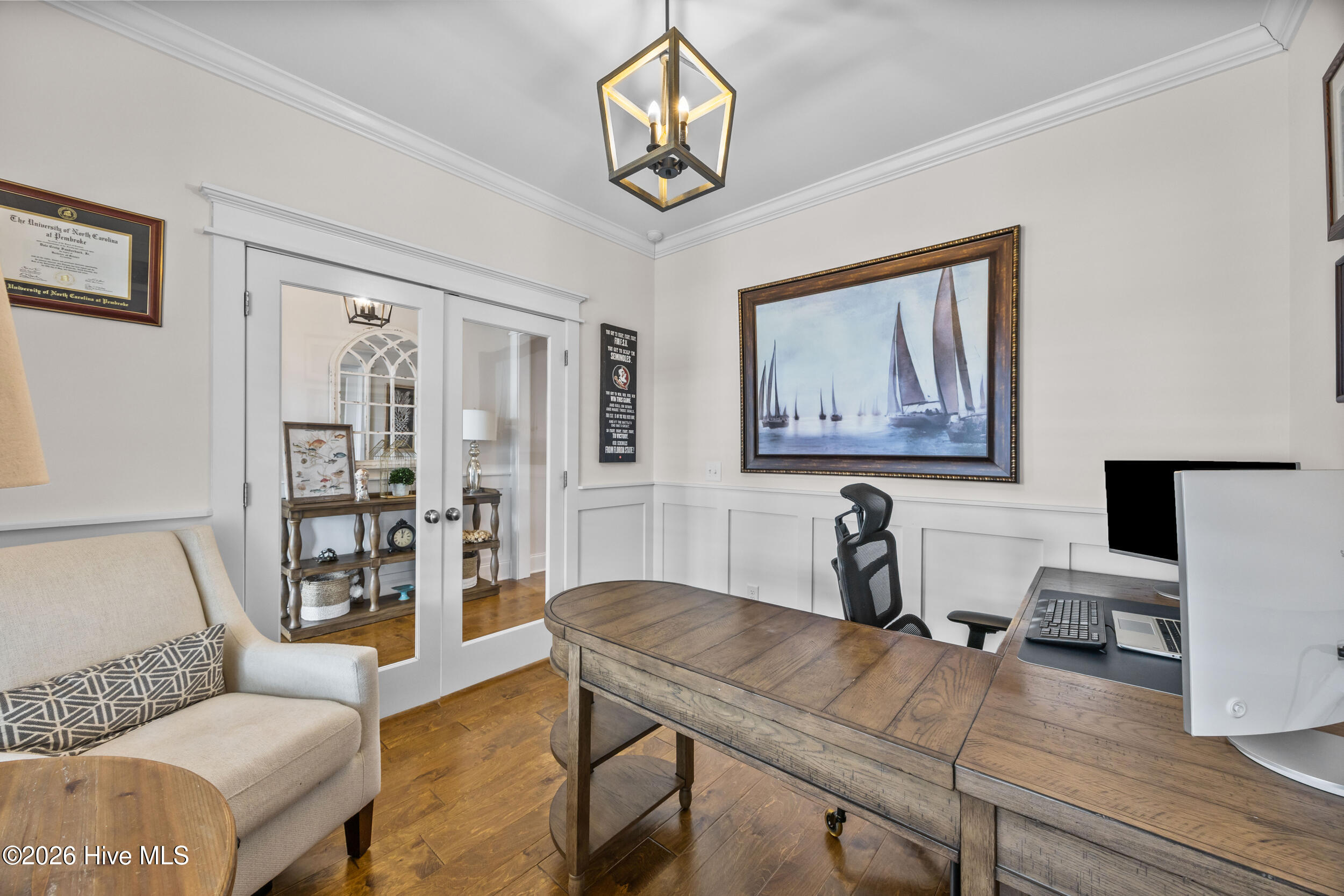 100562182 | Photo 13