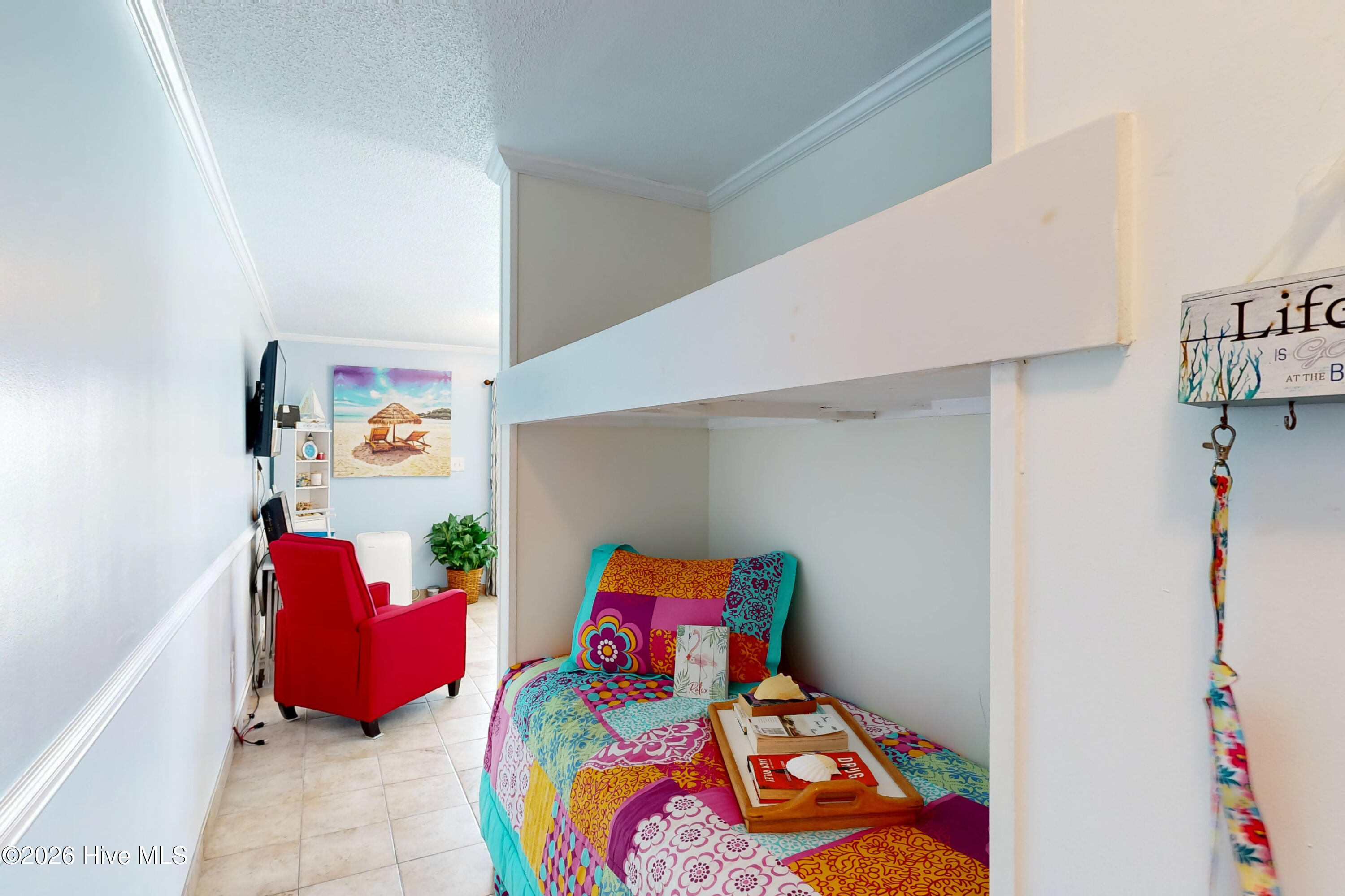 100566271 | Photo 22