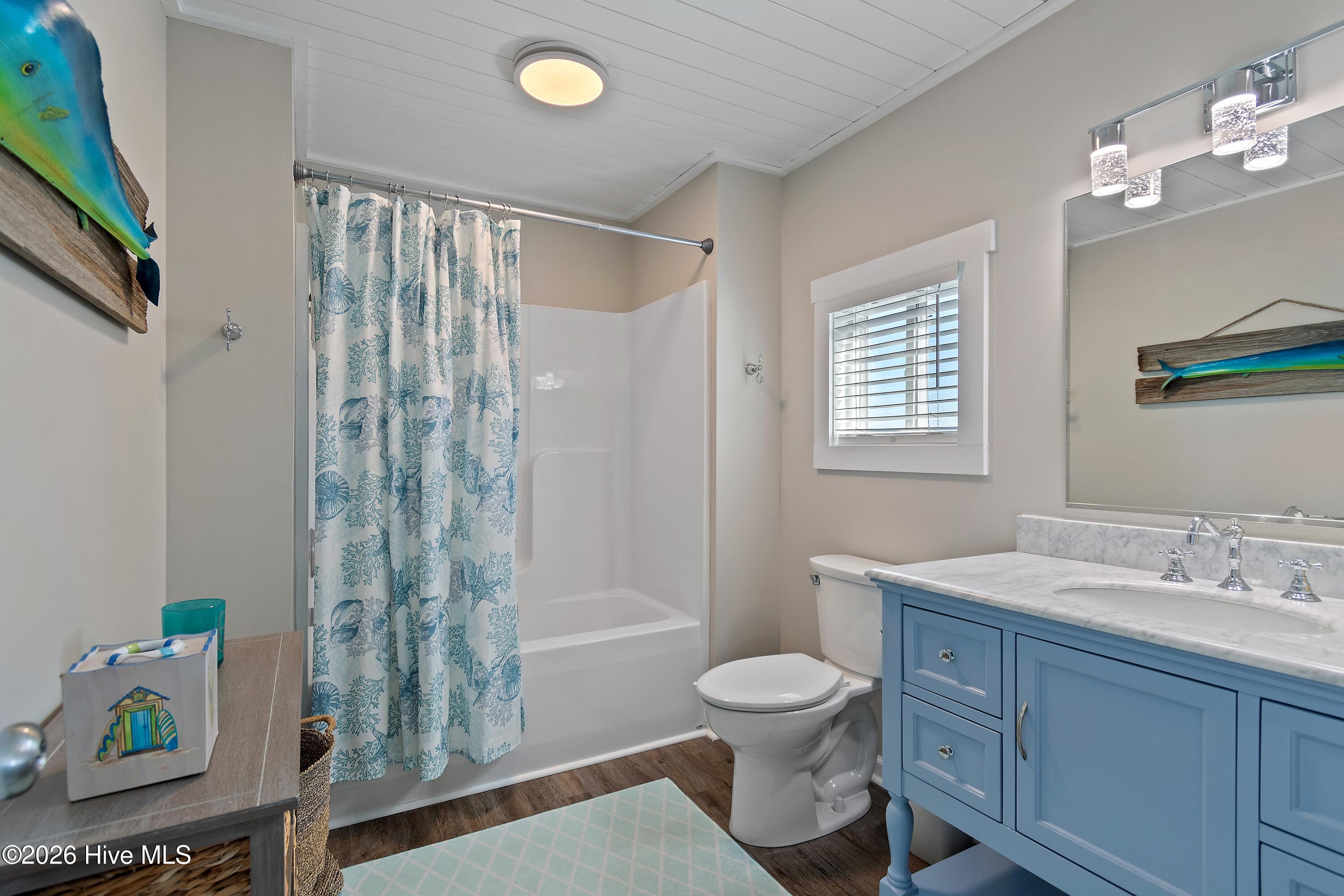 100555646 | Photo 15