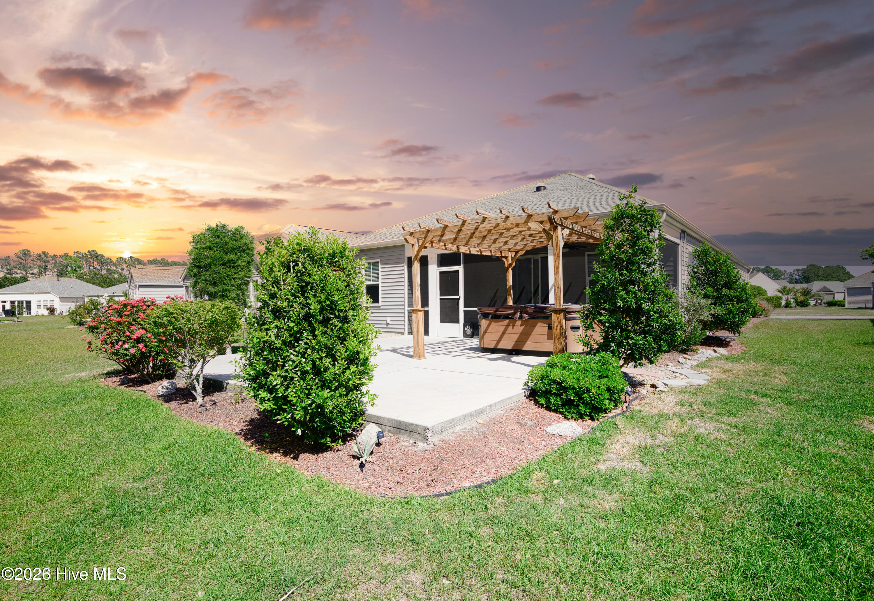 100569756 | Photo 11