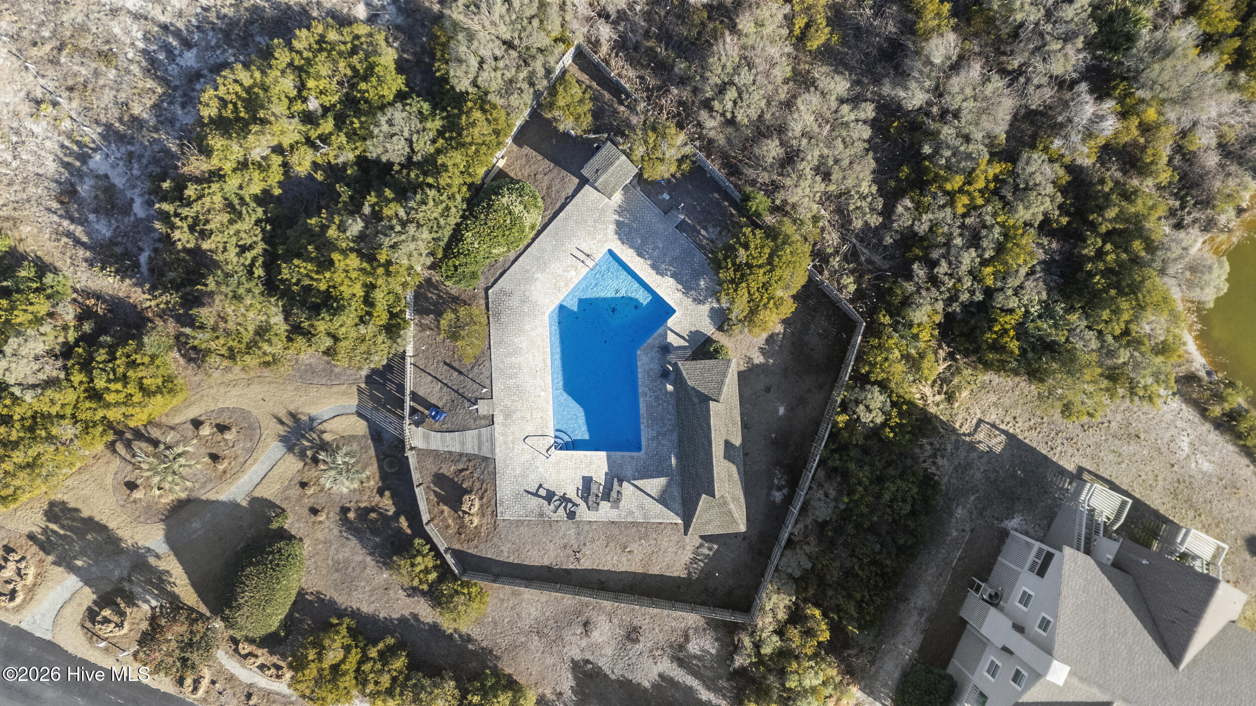 100552554 | Photo 46