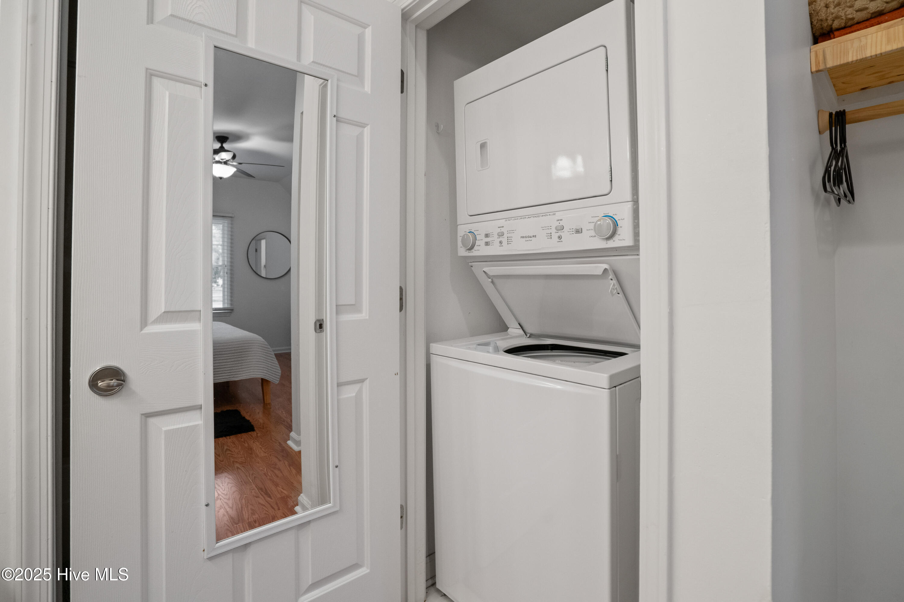 100533725 | Photo 37