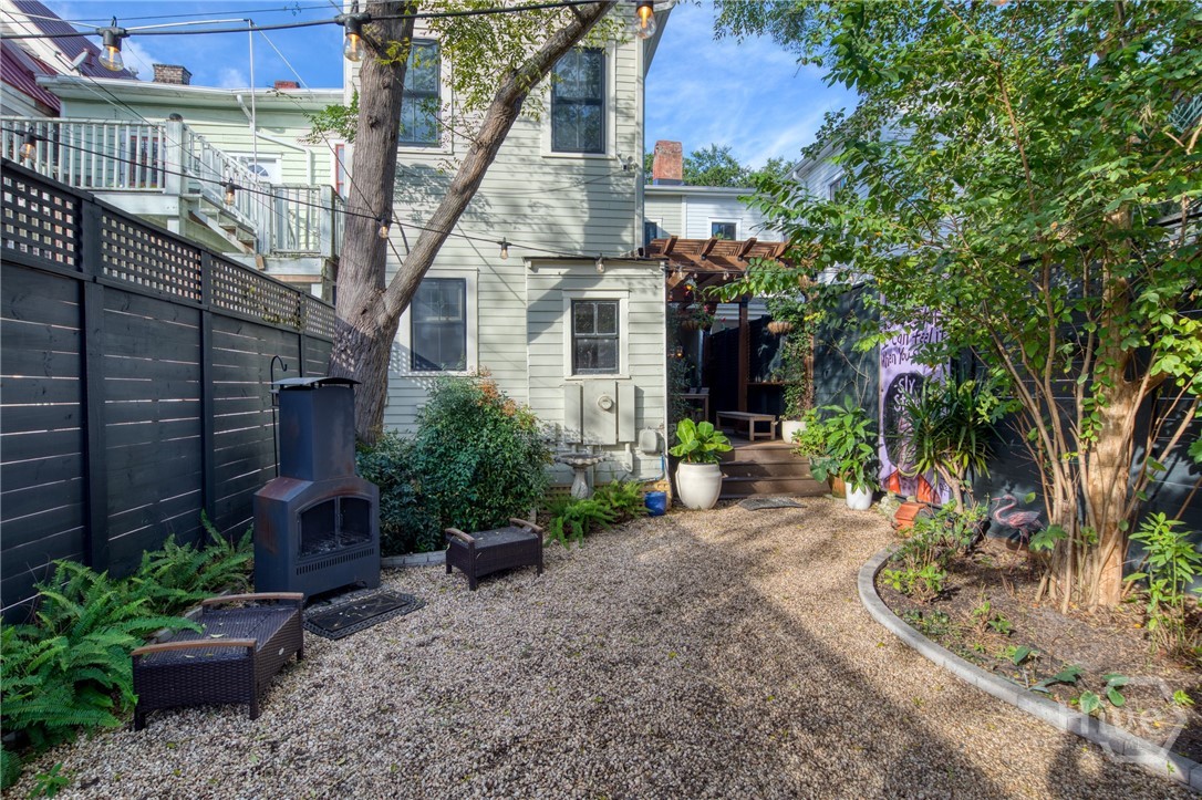 213 W Duffy Street, Savannah, GA, 31401