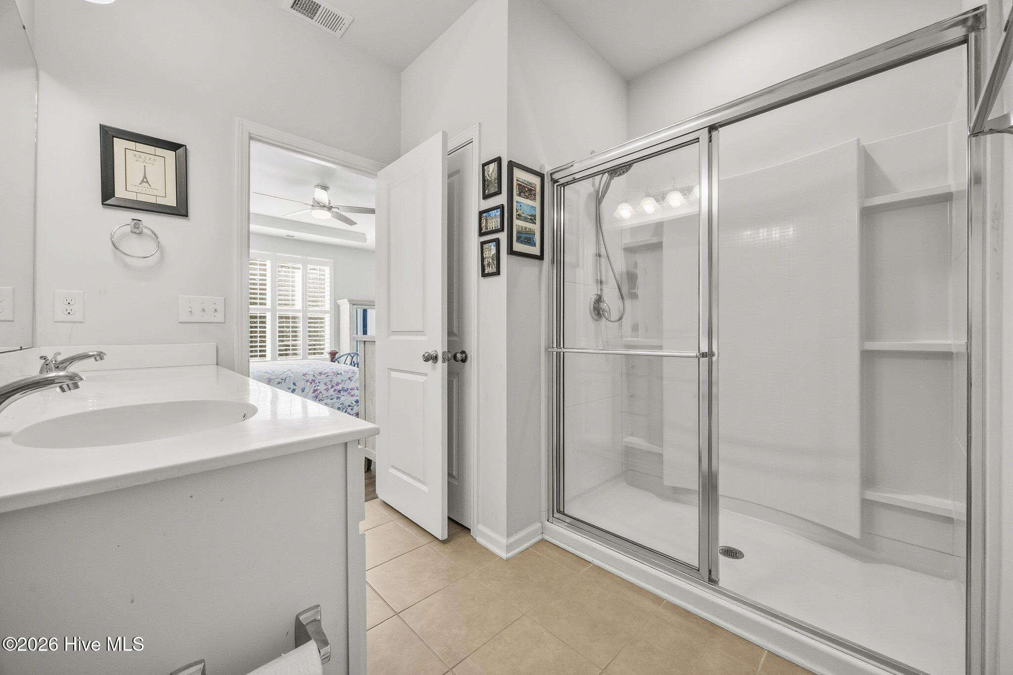 100553227 | Photo 14