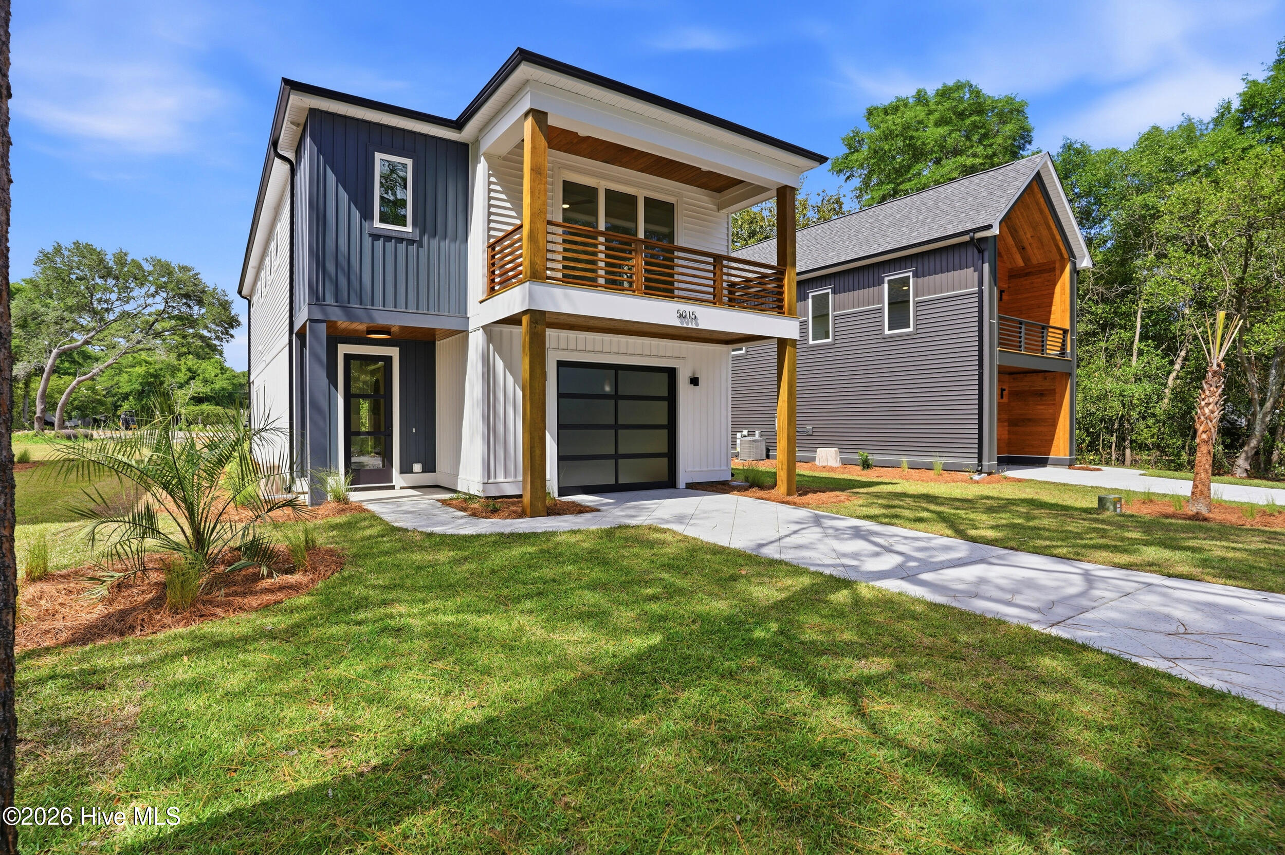 66_002 peachtree avenue