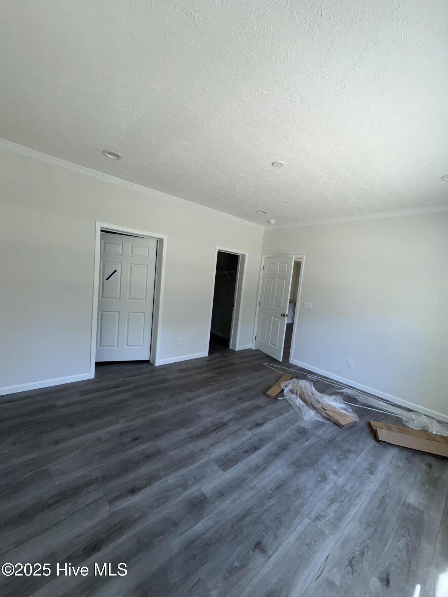 100532306 | Photo 10