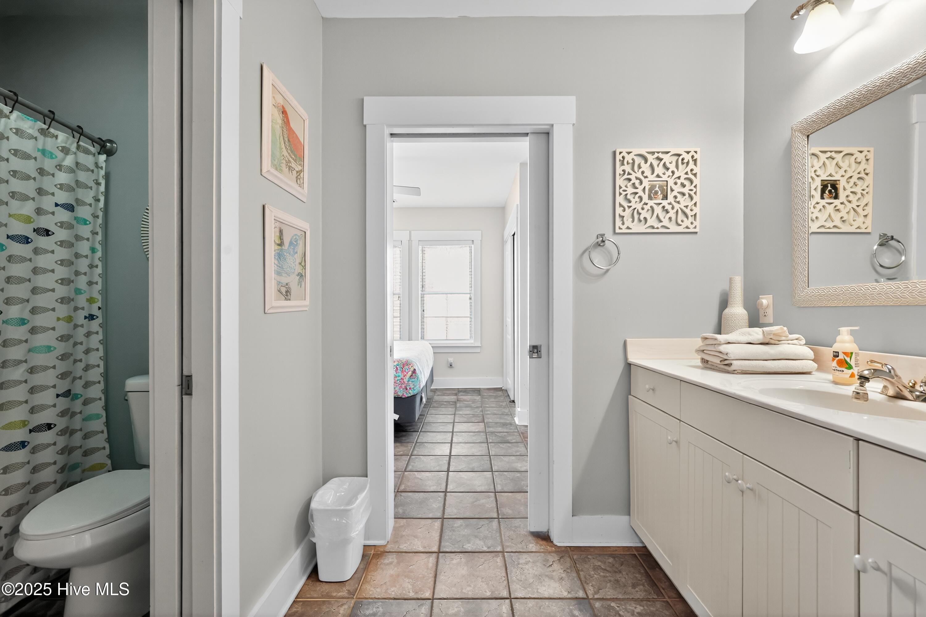 100525482 | Photo 41