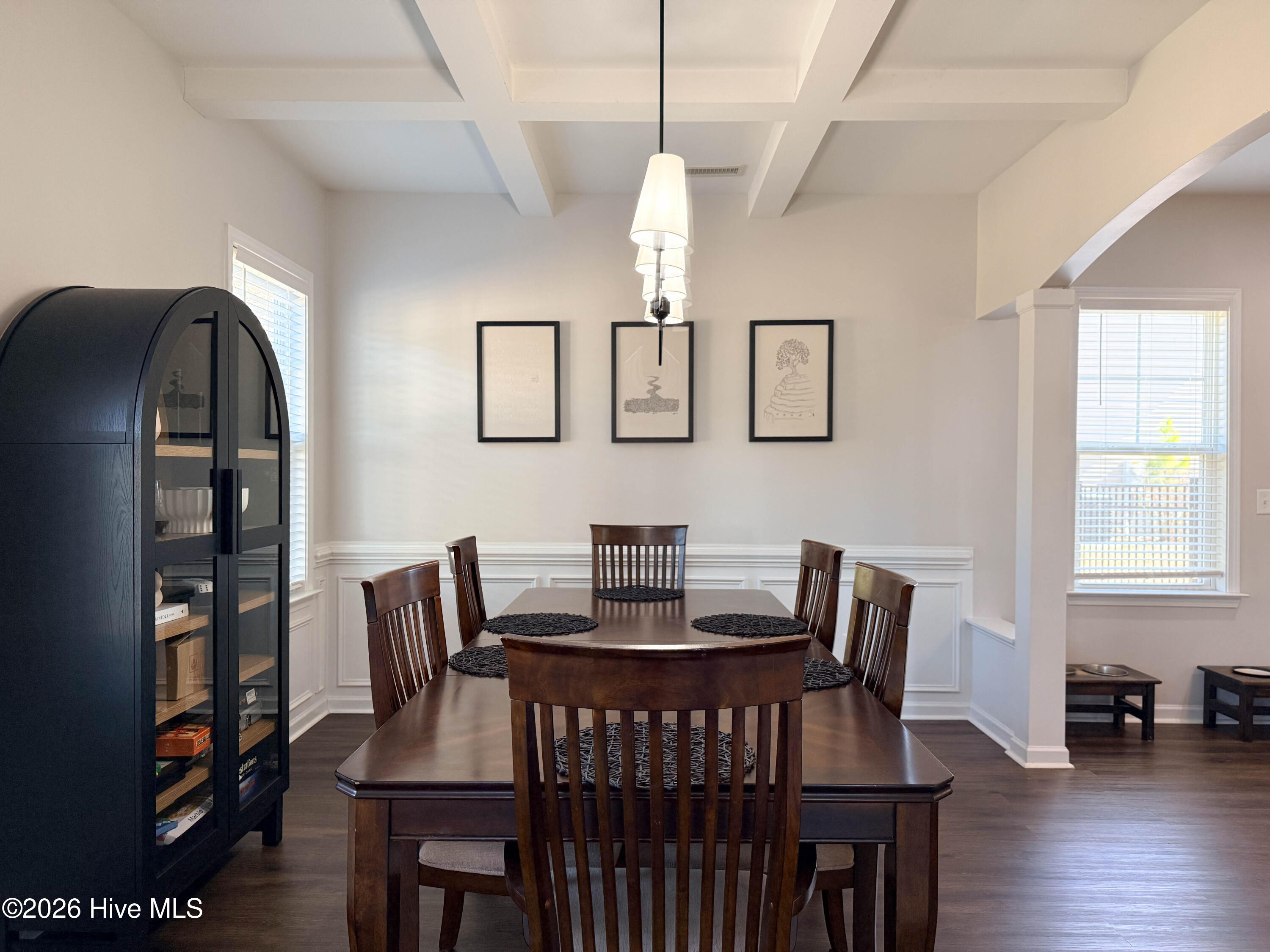 100551828 | Photo 26