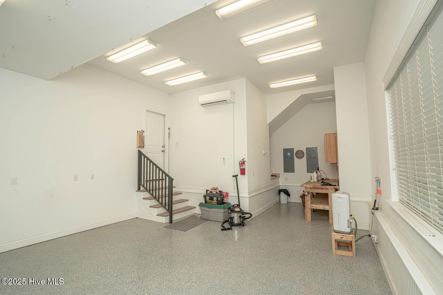 100513724 | Photo 50