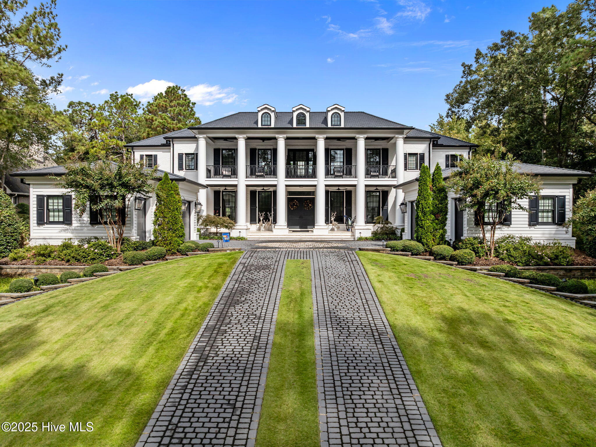 Homes for sale in Pinehurst, NC | 140 Brookhaven Rd, Pinehurst, NC 28374 | MLS# 100537791