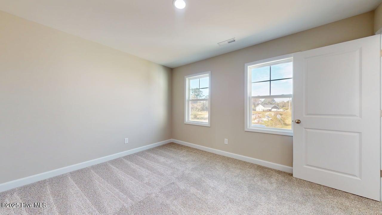 100542027 | Photo 47