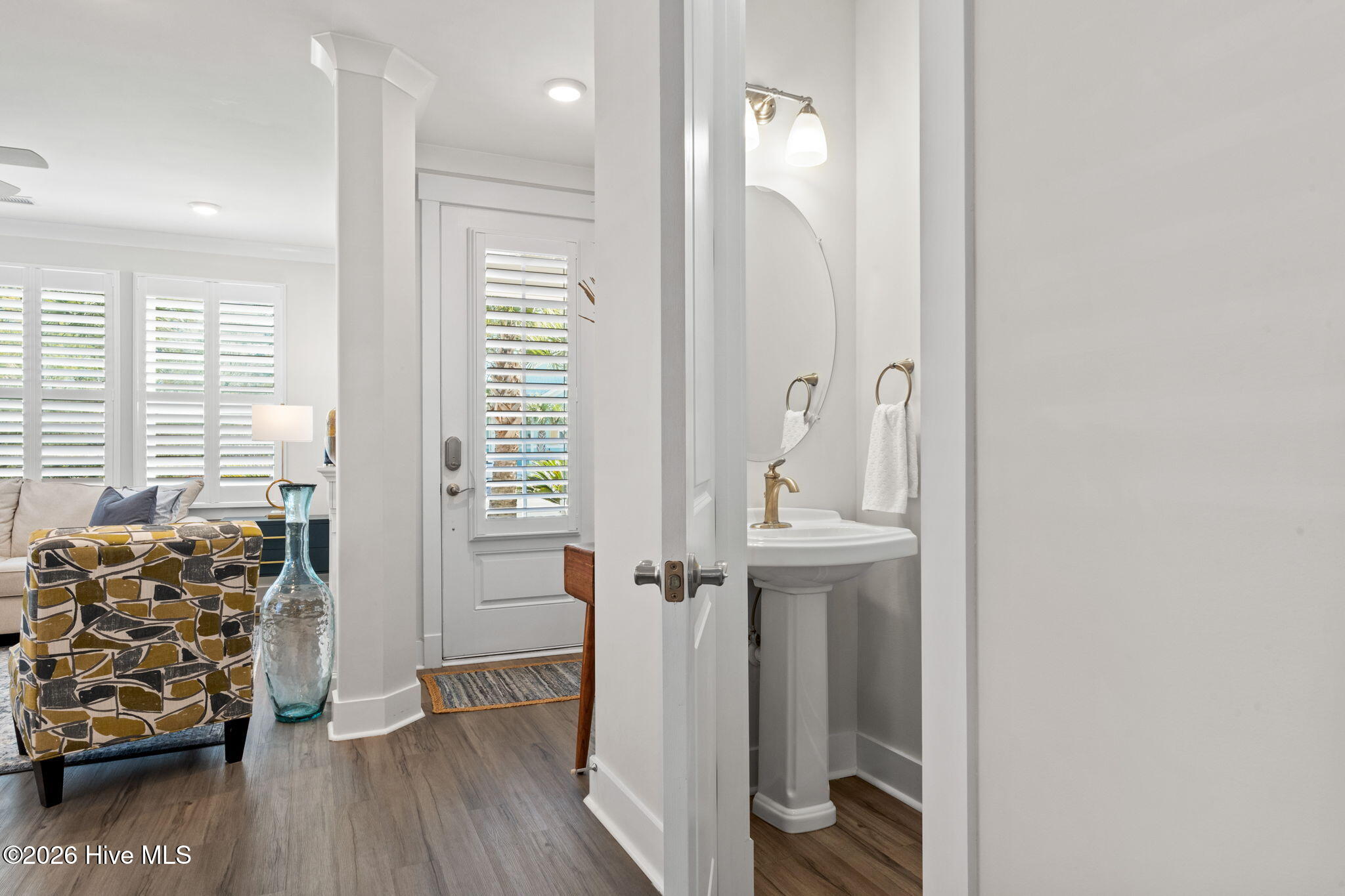 100564957 | Photo 13