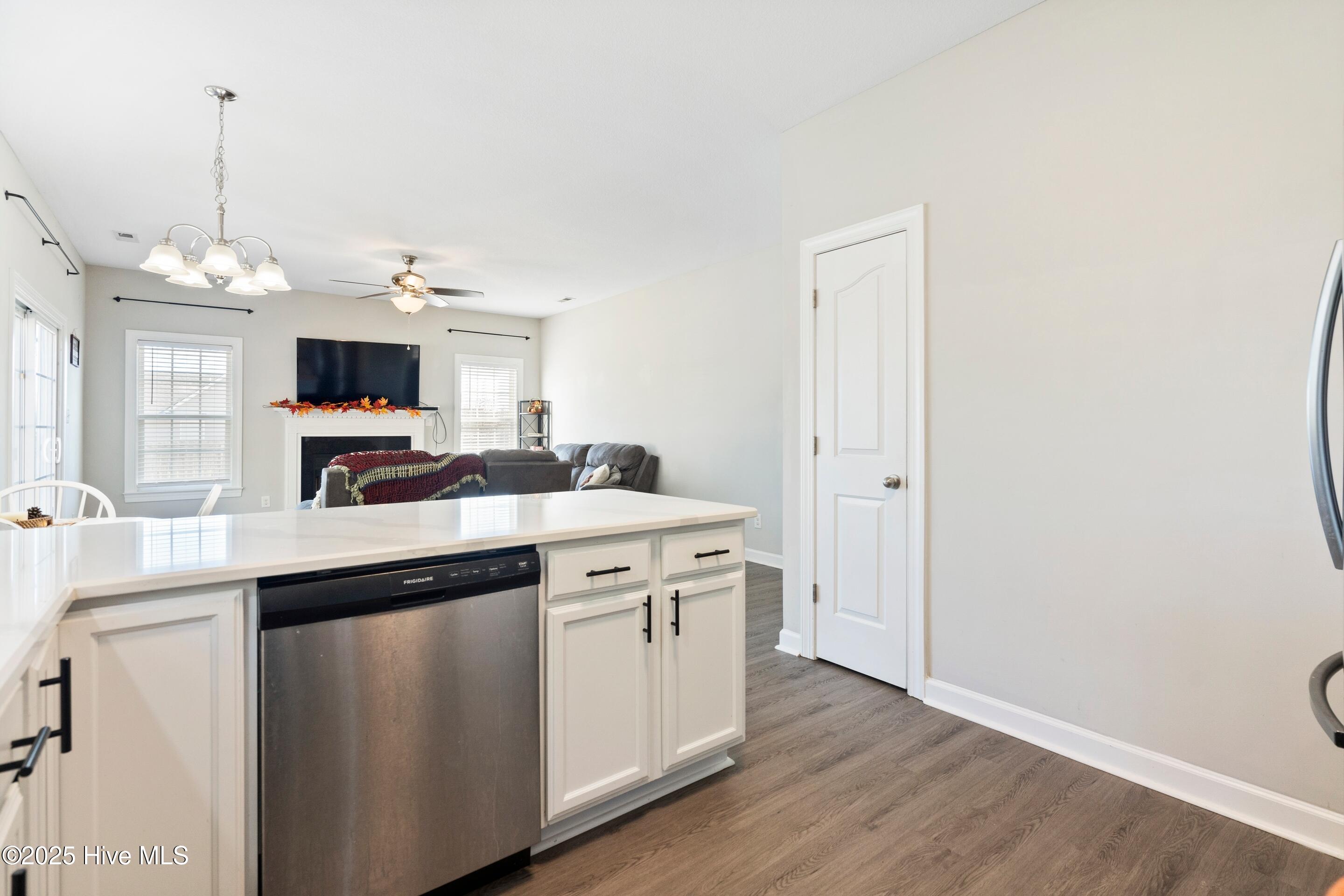 100539987 | Photo 17