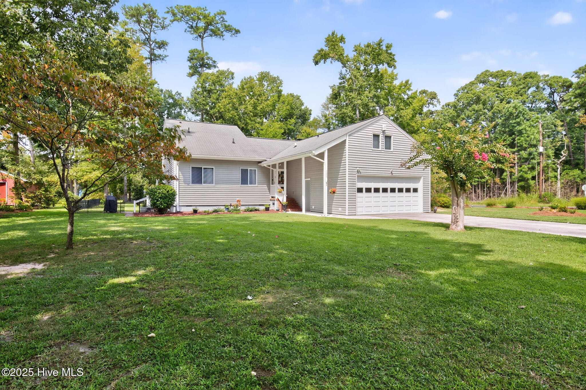 Homes for sale in Hertford, NC | 102 Sycamore St, Hertford, NC 27944 | MLS# 100527989