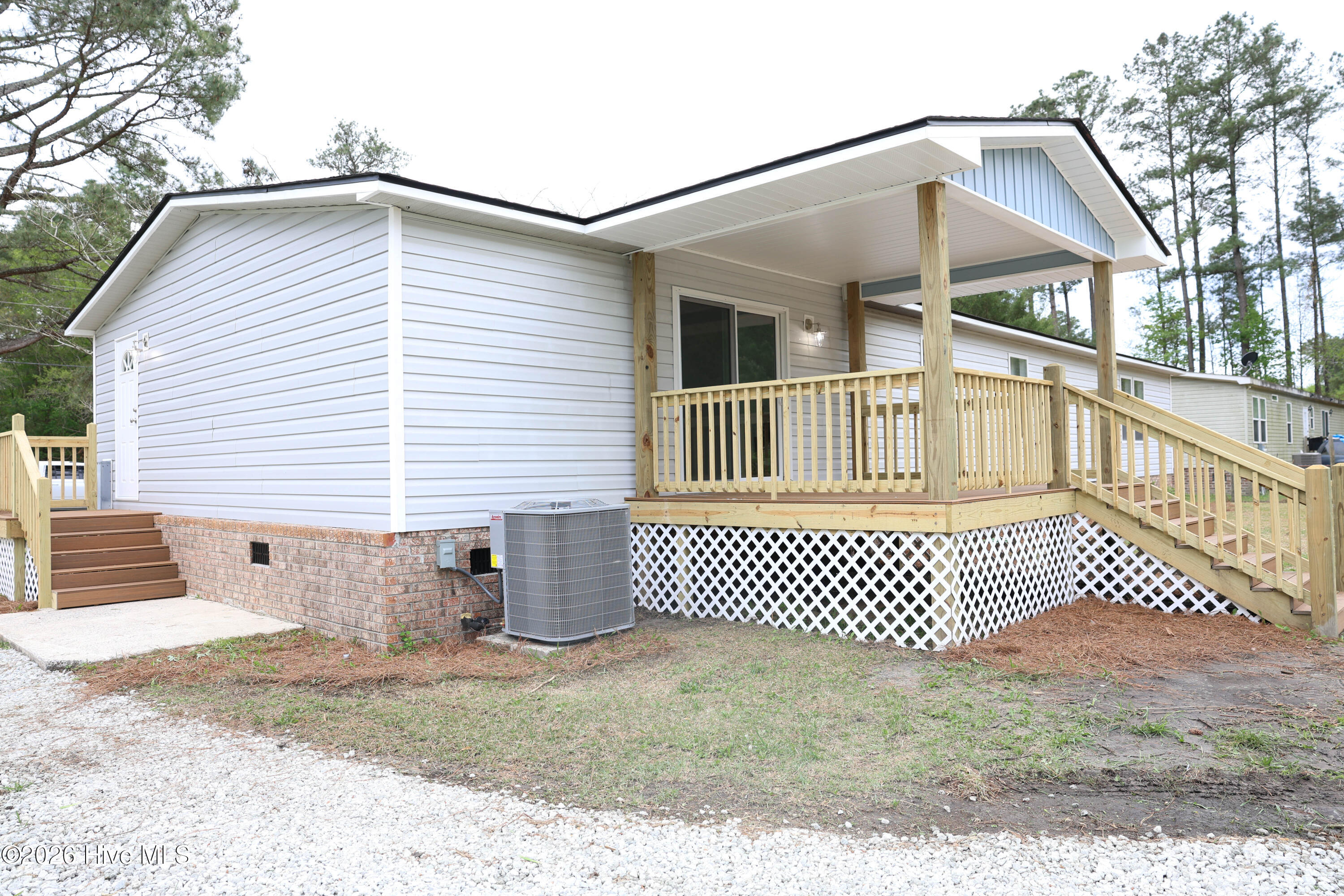 100567859 | Photo 39