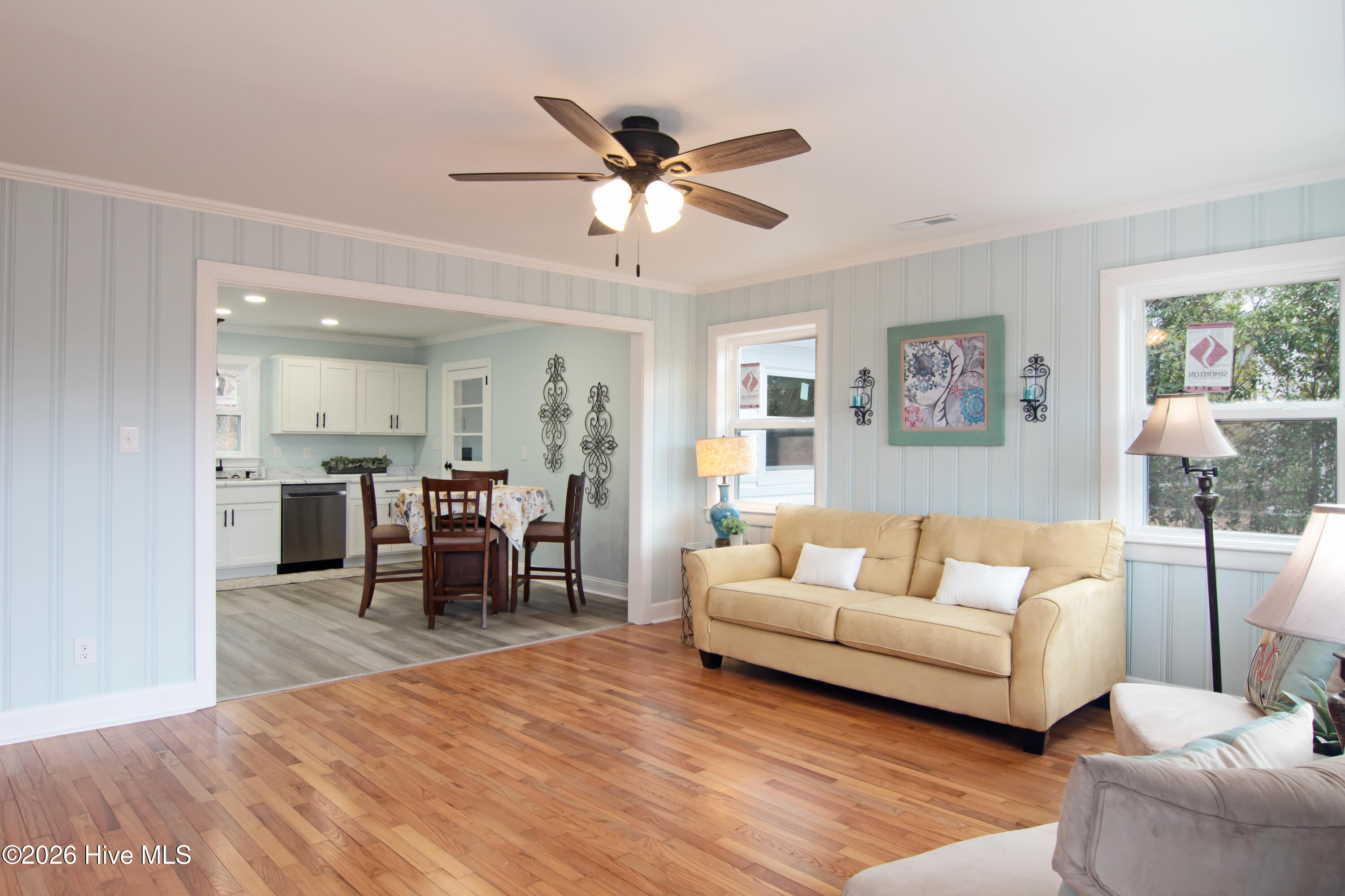 100555298 | Photo 10