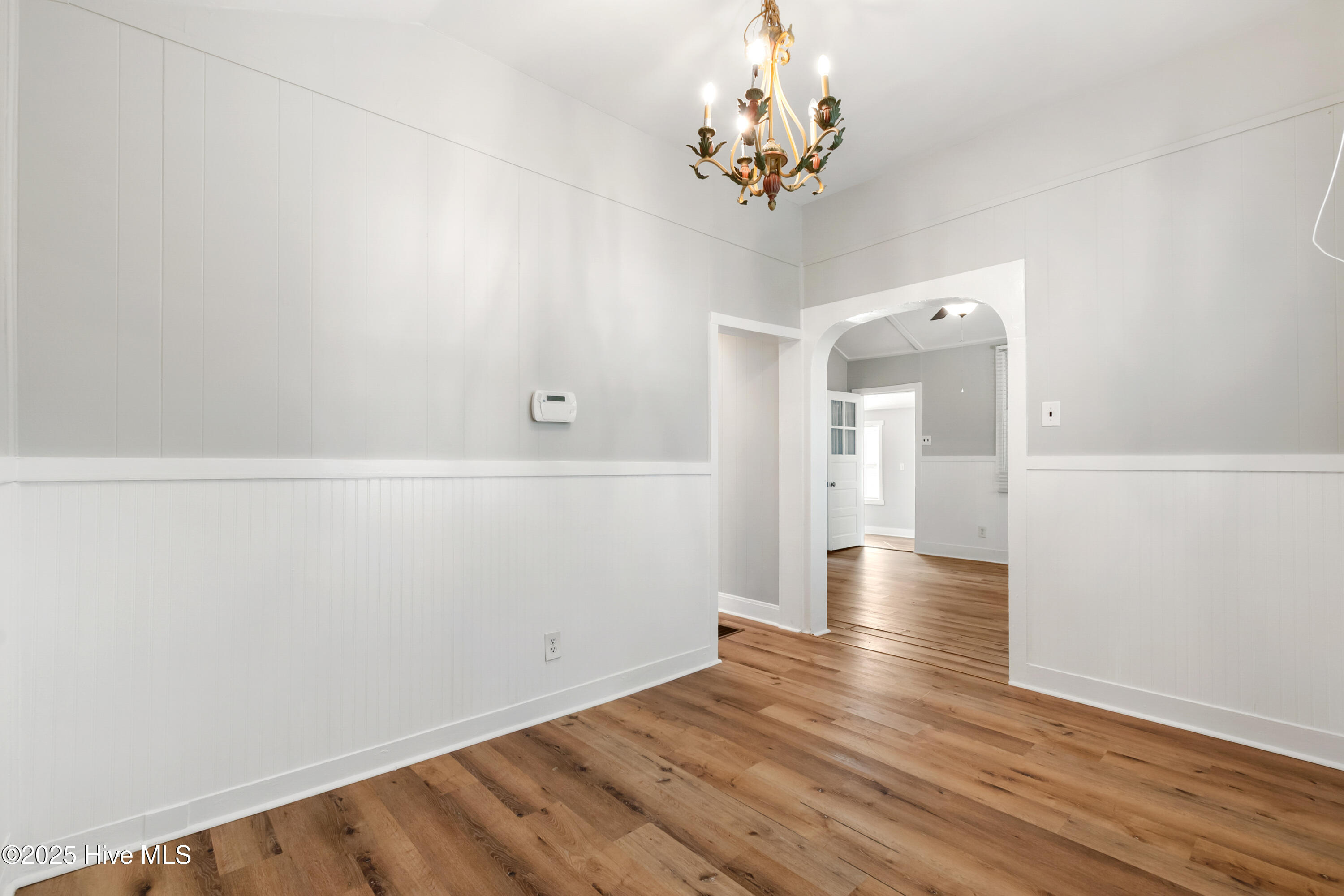 100551187 | Photo 13