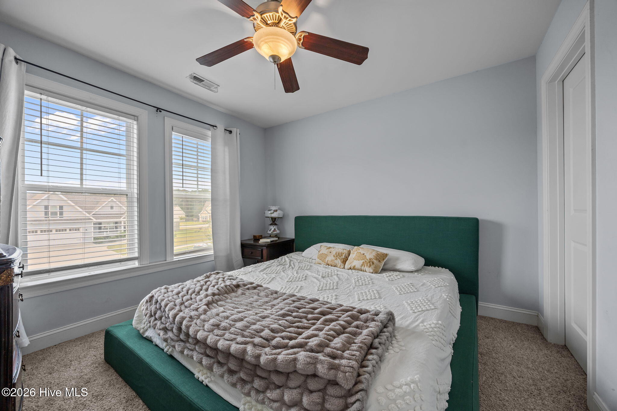 100567185 | Photo 29