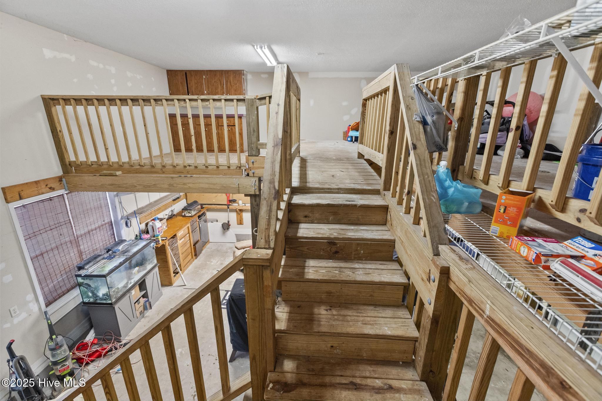 100546183 | Photo 55