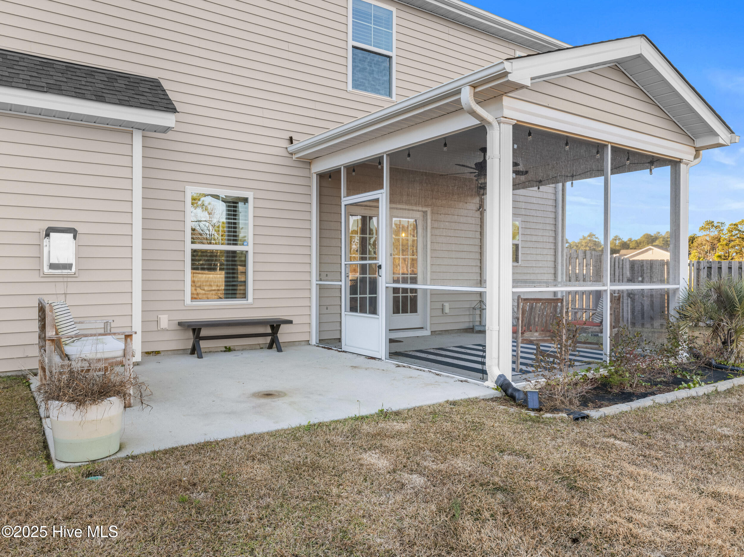 100545070 | Photo 62