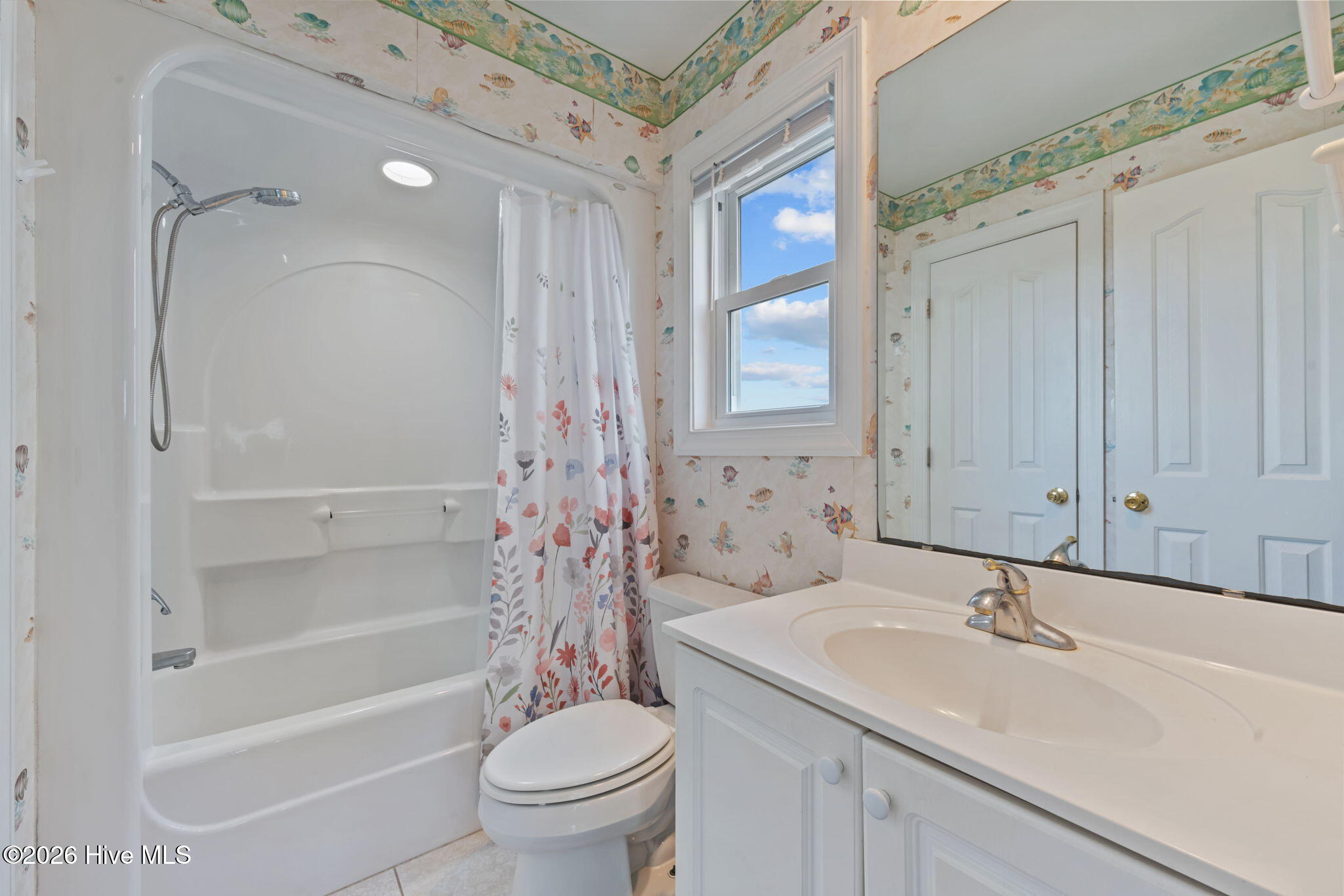 100567525 | Photo 39