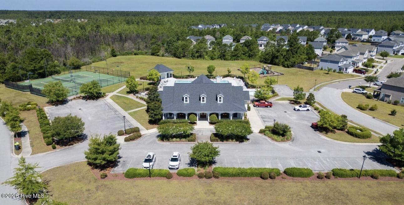 100568001 | Photo 53