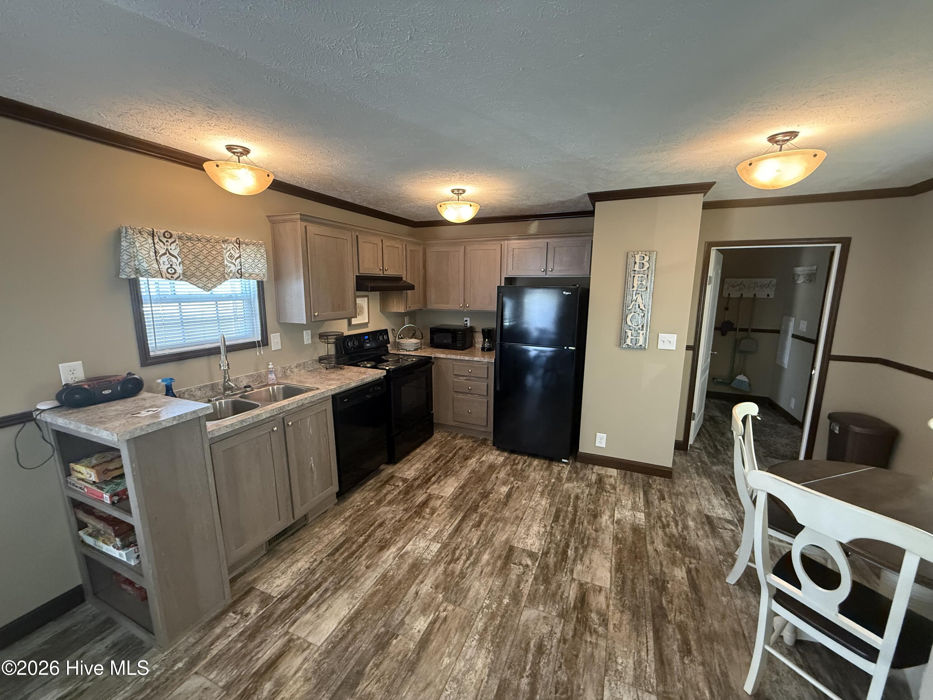 100558789 | Photo 10