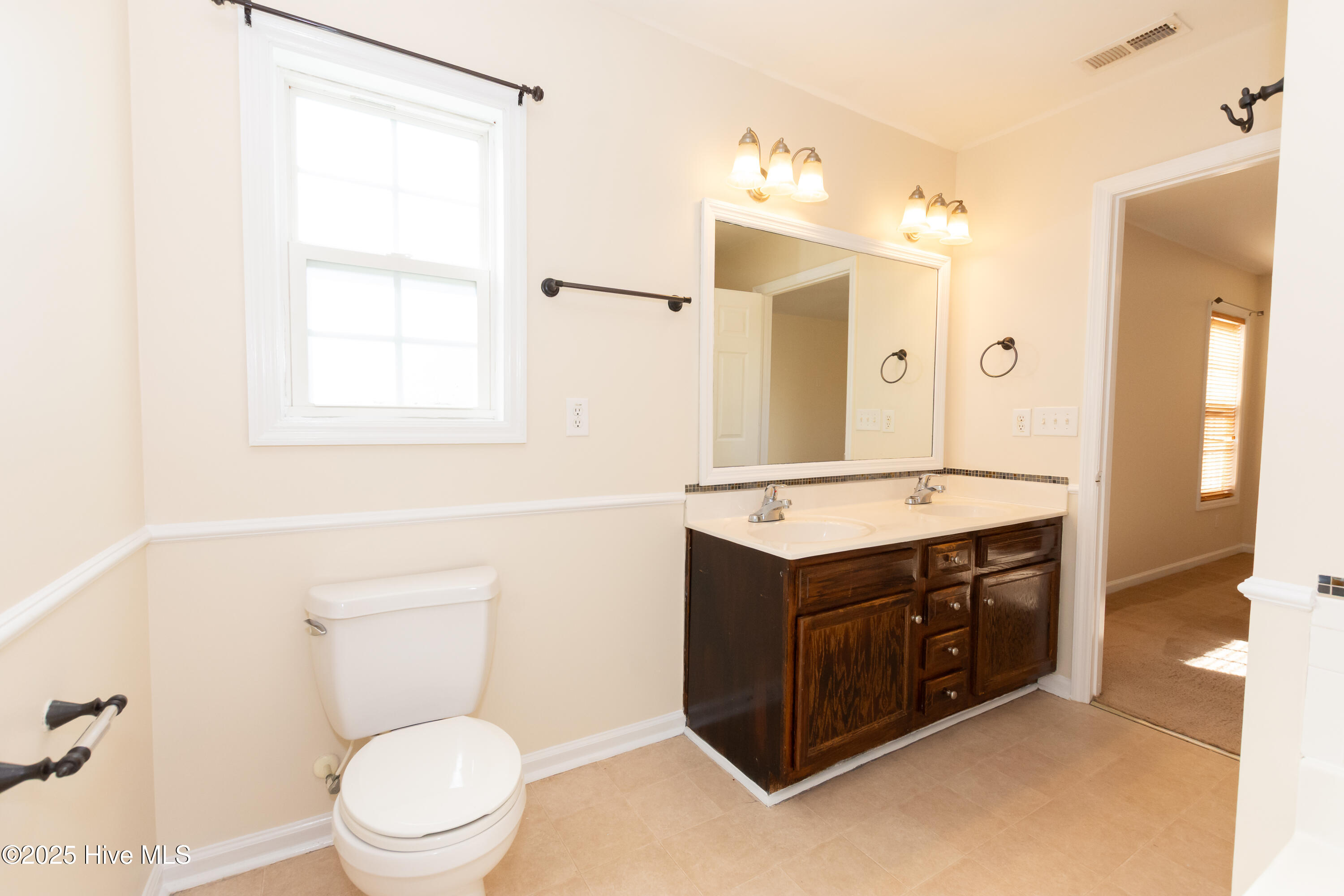 100541193 | Photo 29