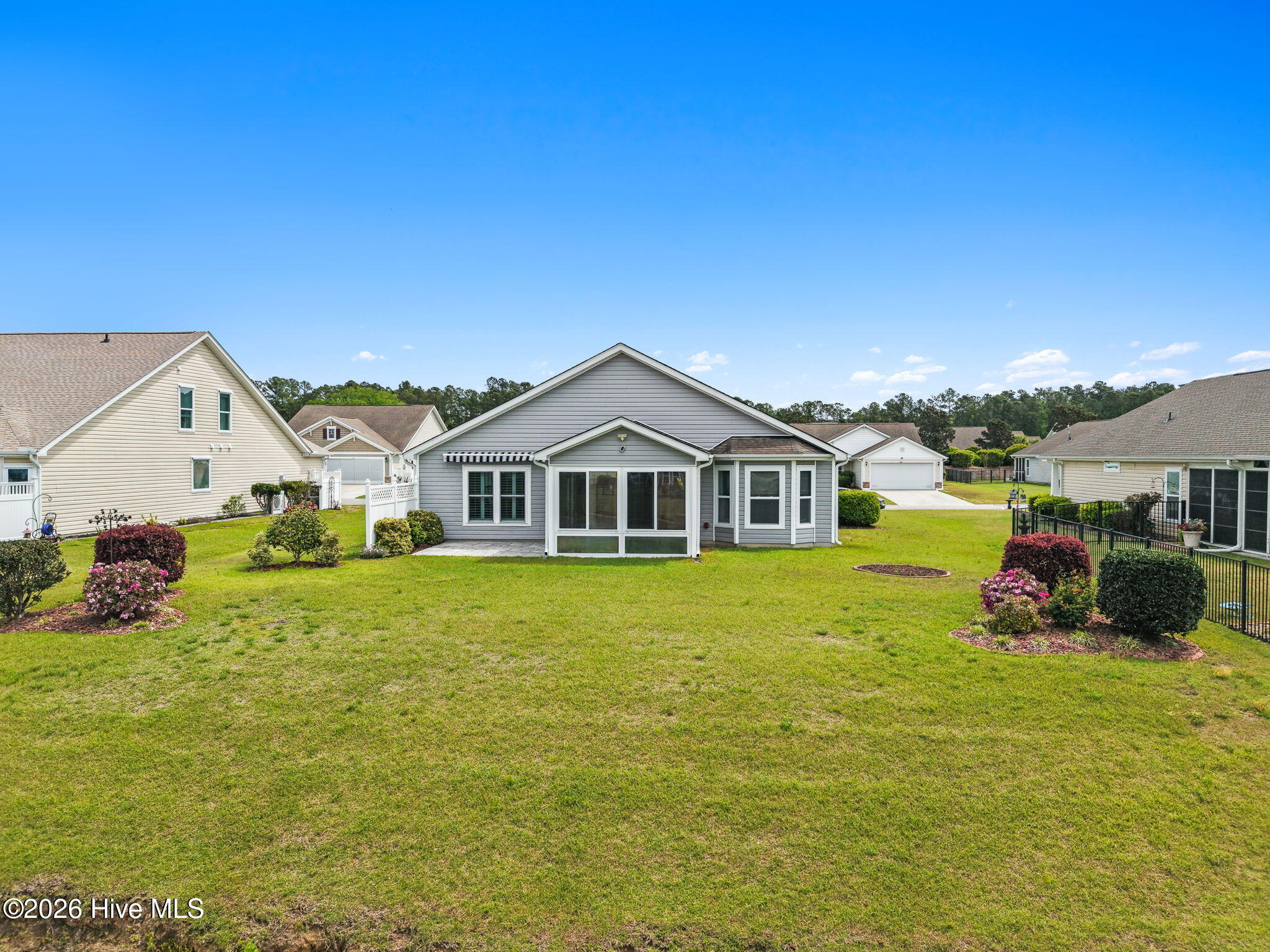 100565577 | Photo 39