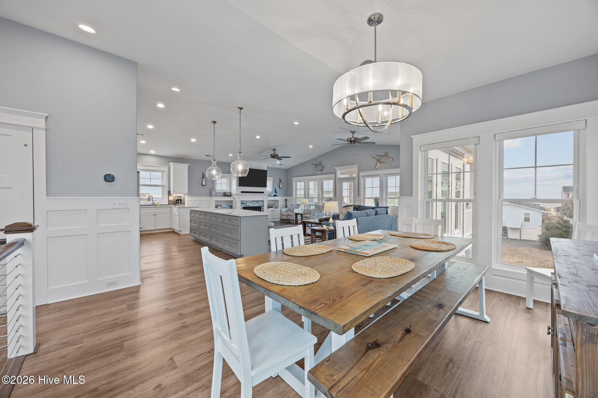 100553303 | Photo 12