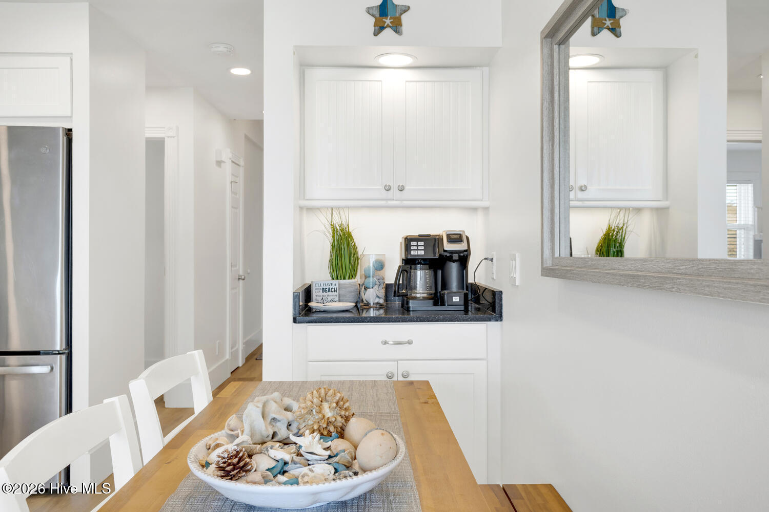 100569348 | Photo 16