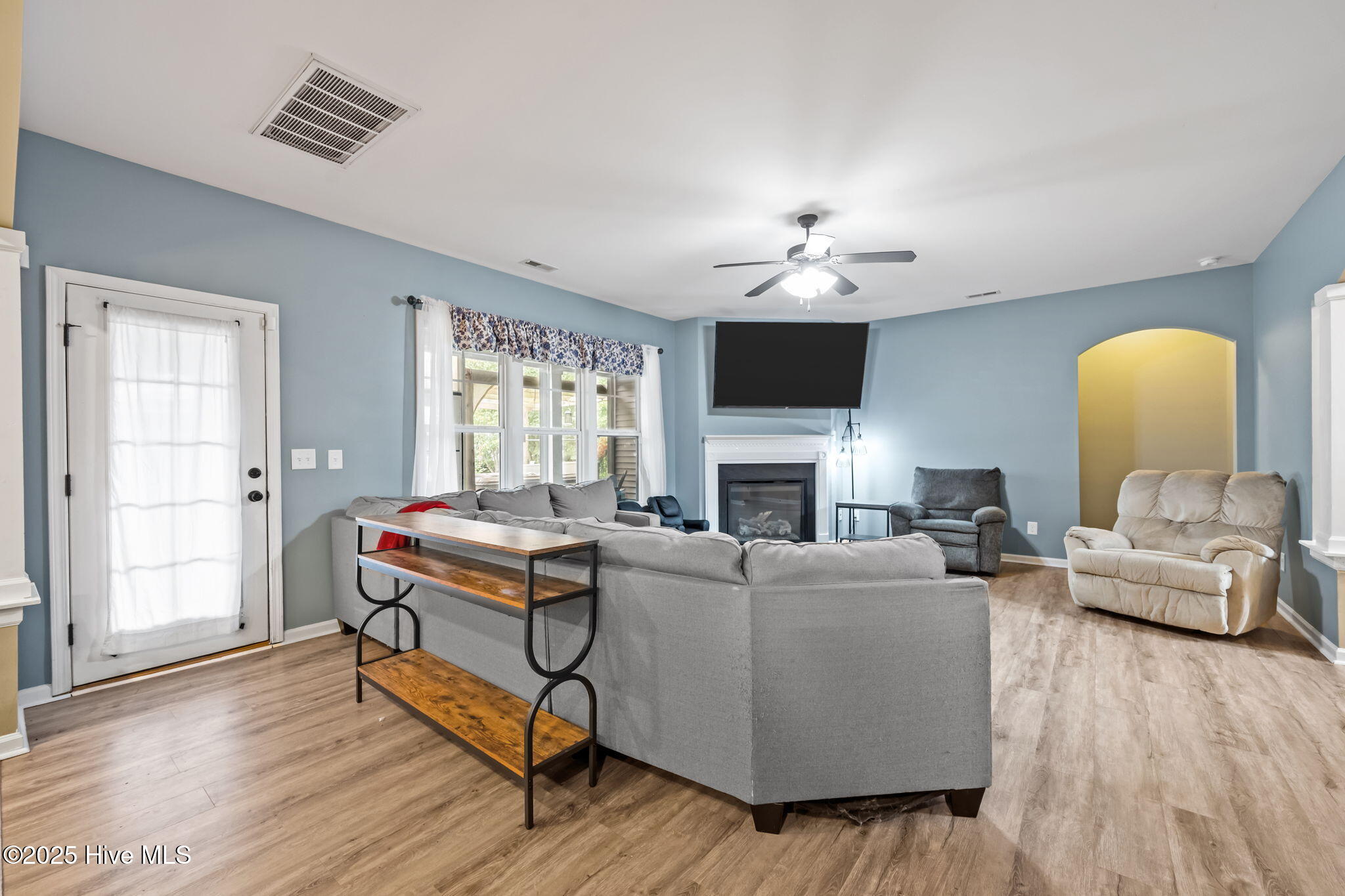 100535491 | Photo 16