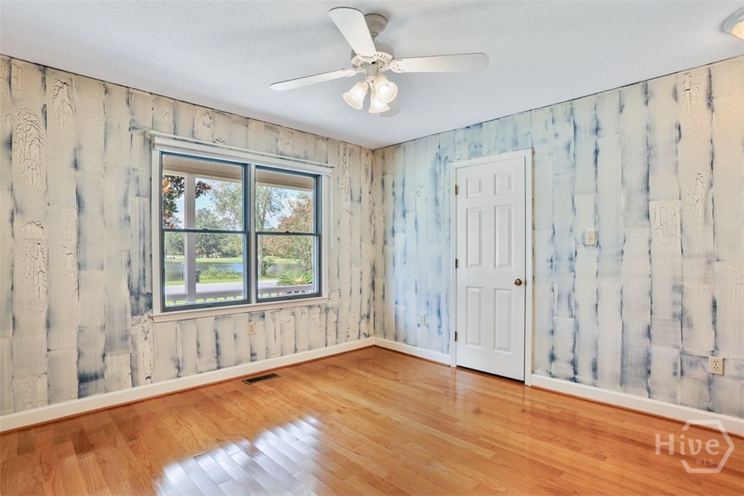 221 Lakeshore Drive