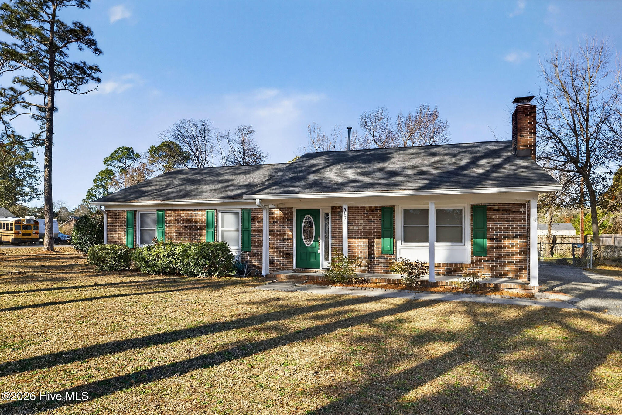 100545723 | Photo 34