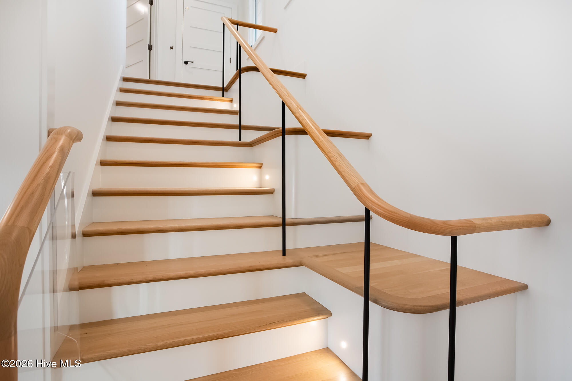 100550703 | Photo 31