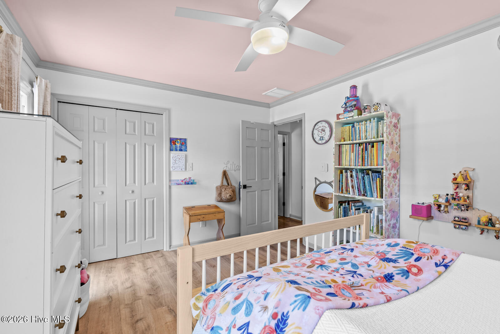 100569871 | Photo 35