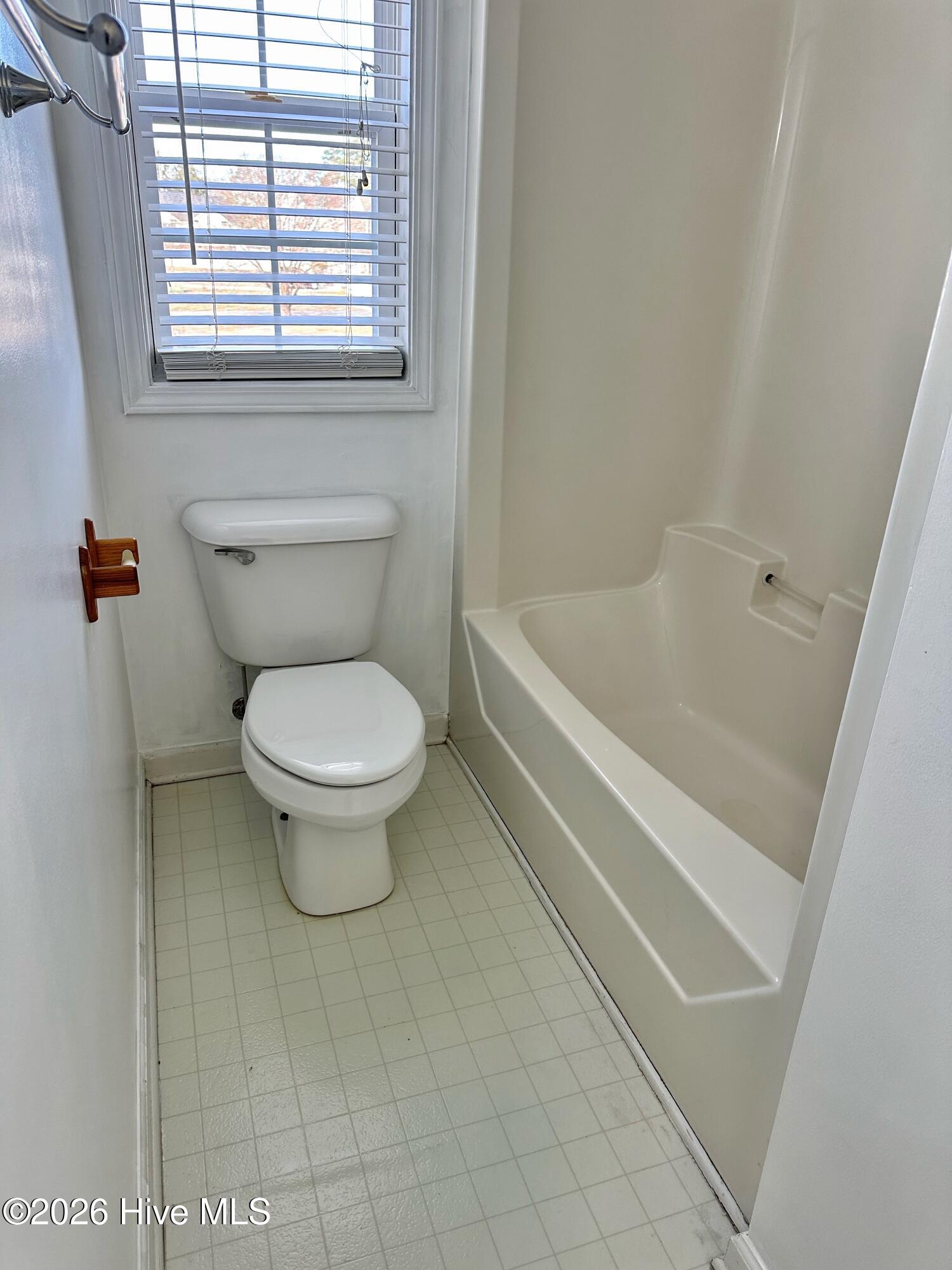 100551305 | Photo 35