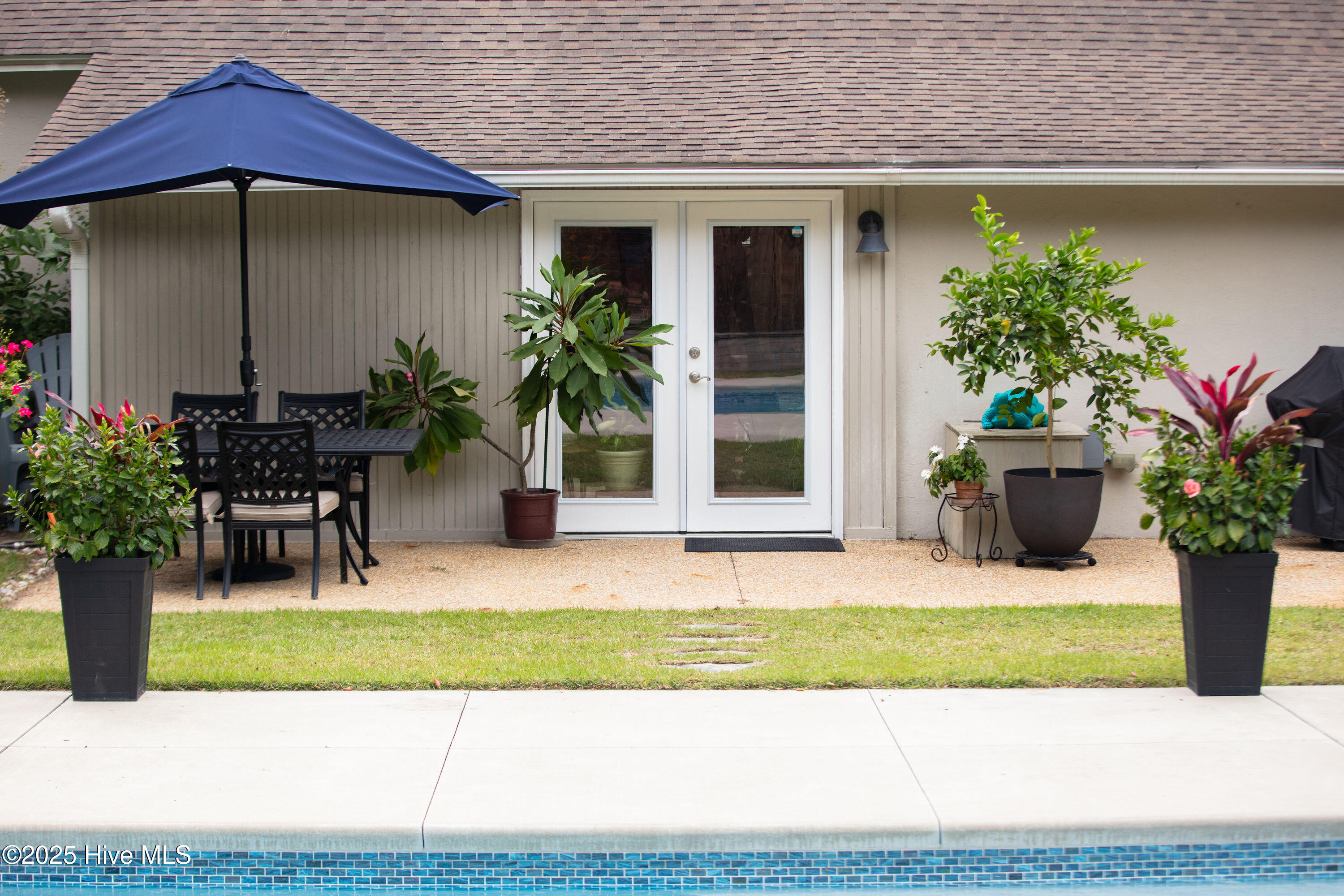 100541025 | Photo 16