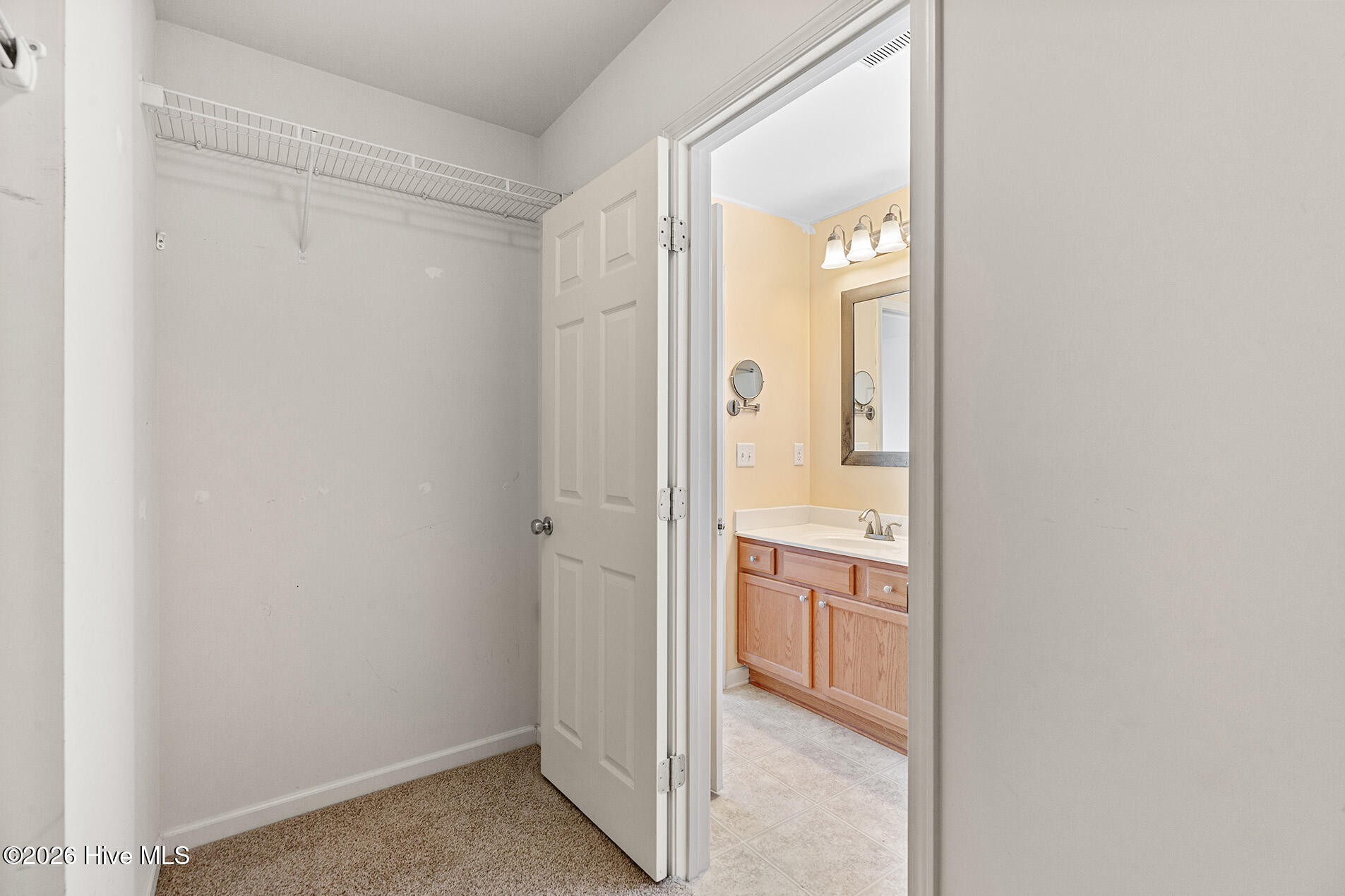 100551250 | Photo 20