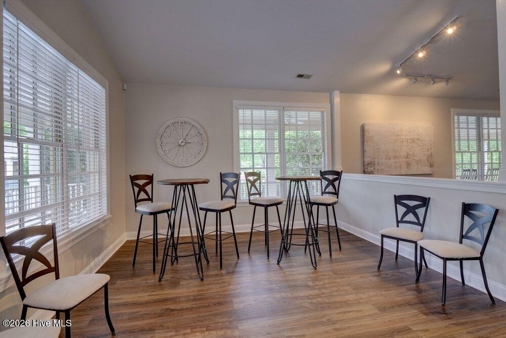 100552674 | Photo 32