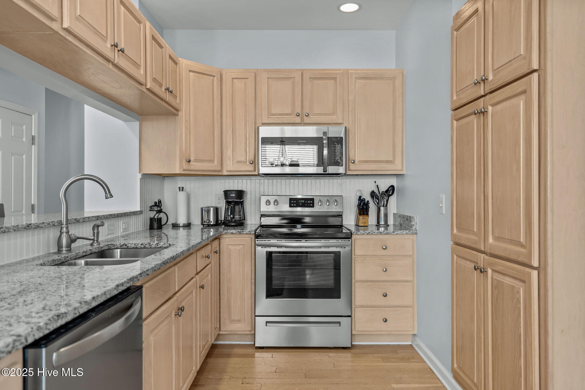 100542562 | Photo 17