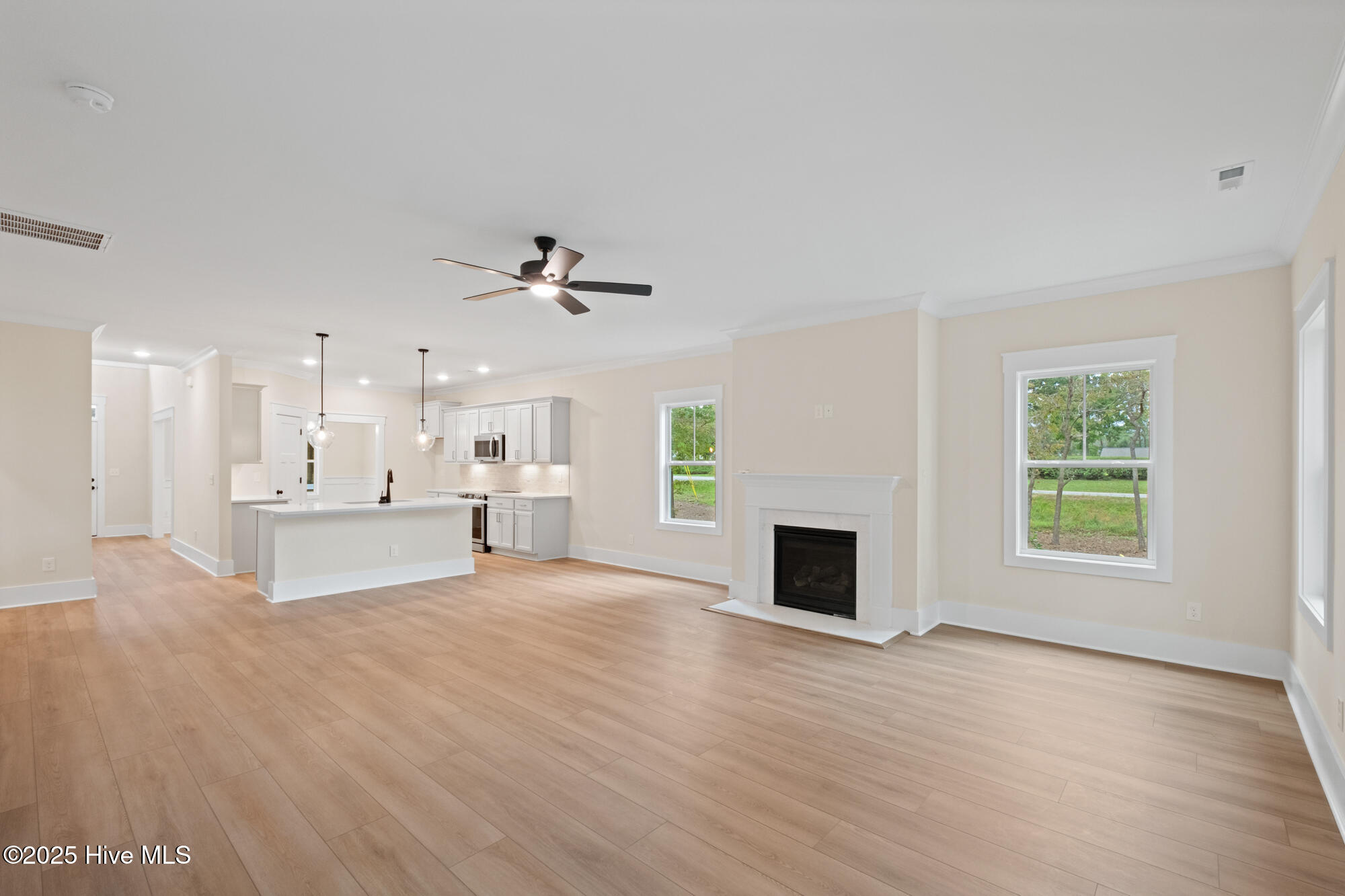 100524304 | Photo 12