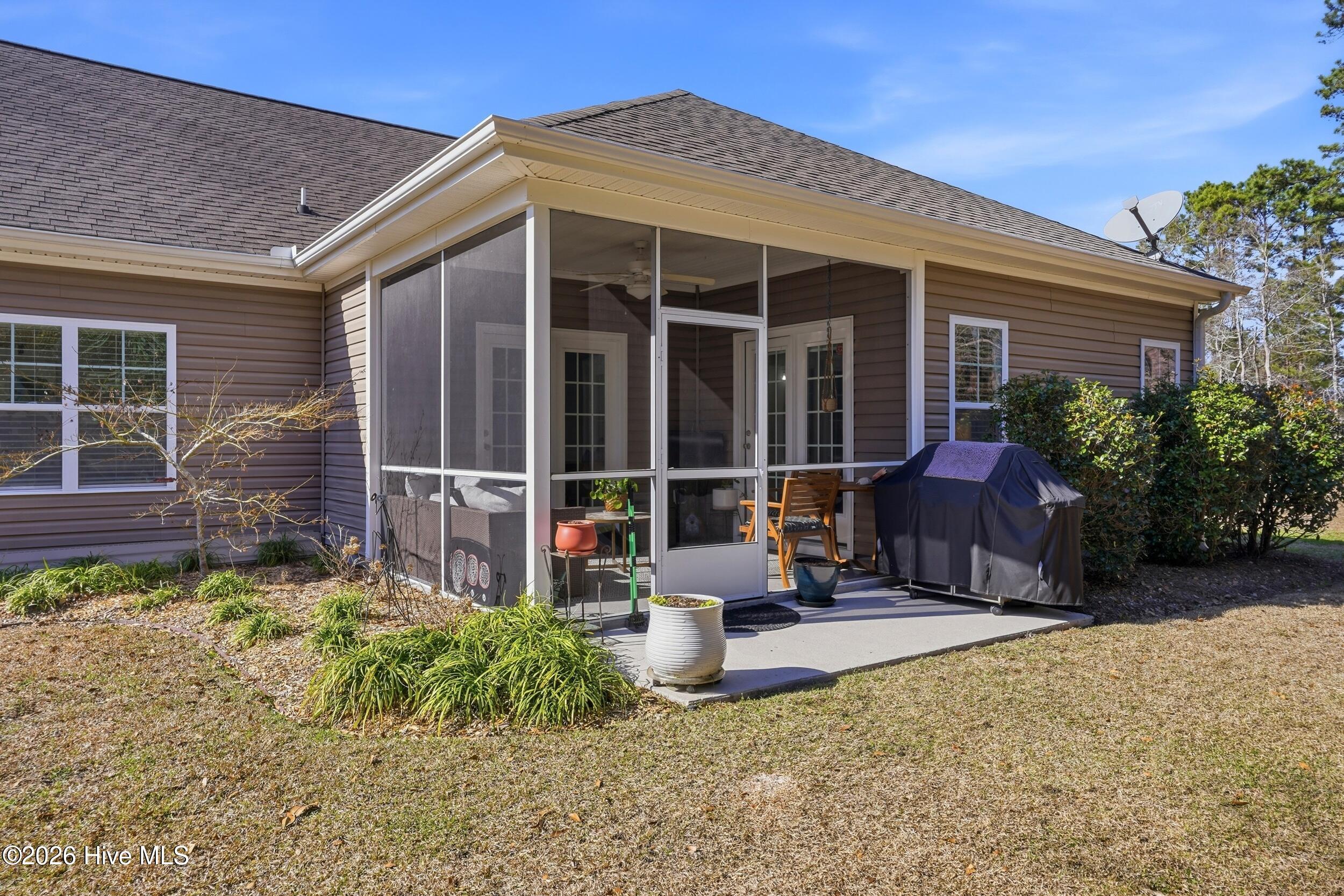 100560631 | Photo 33