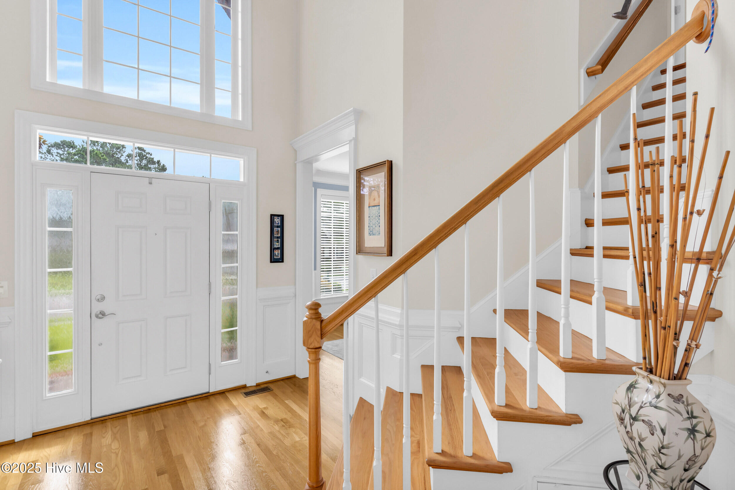 100548095 | Photo 42