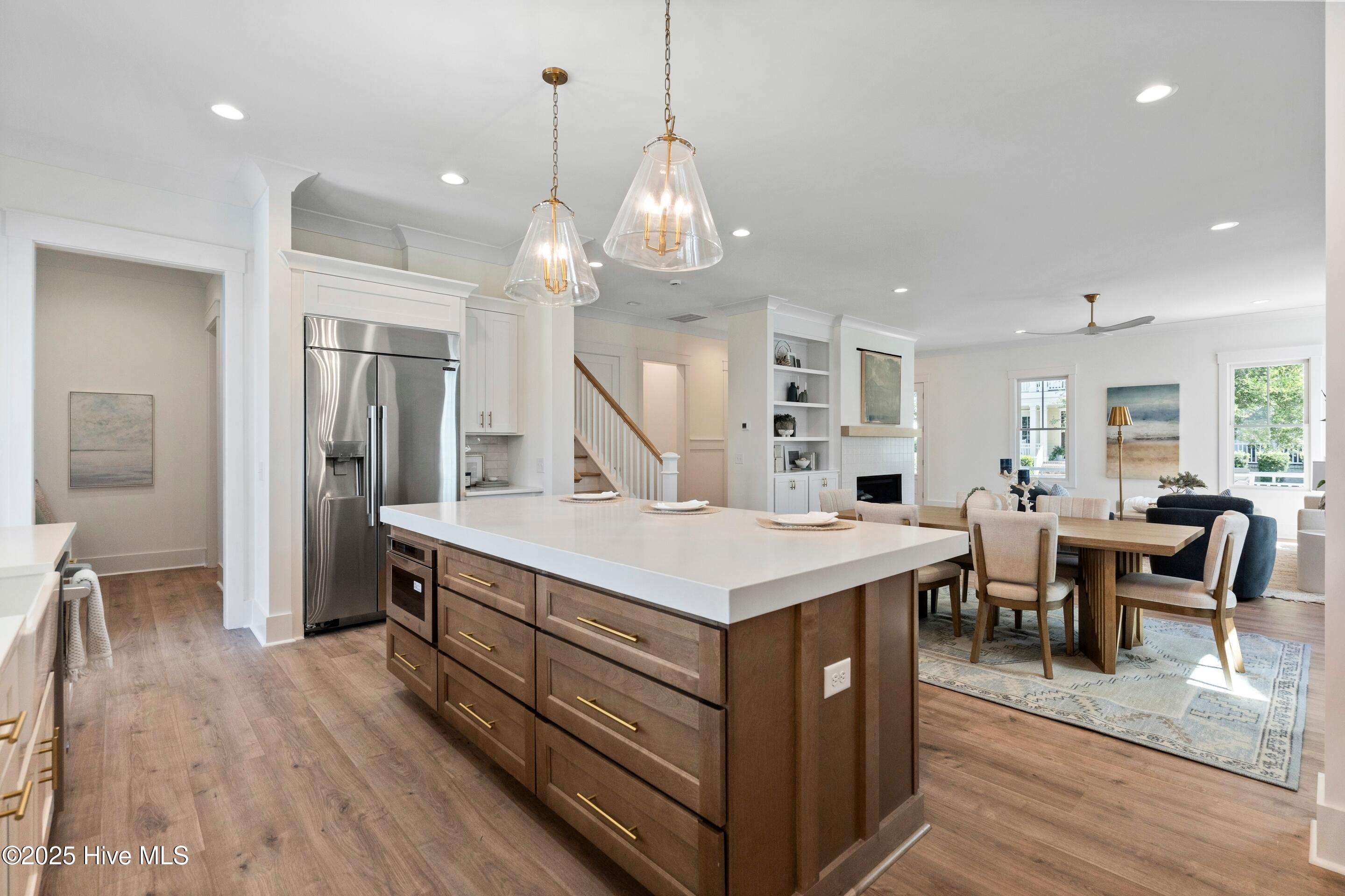 100542273 | Photo 29