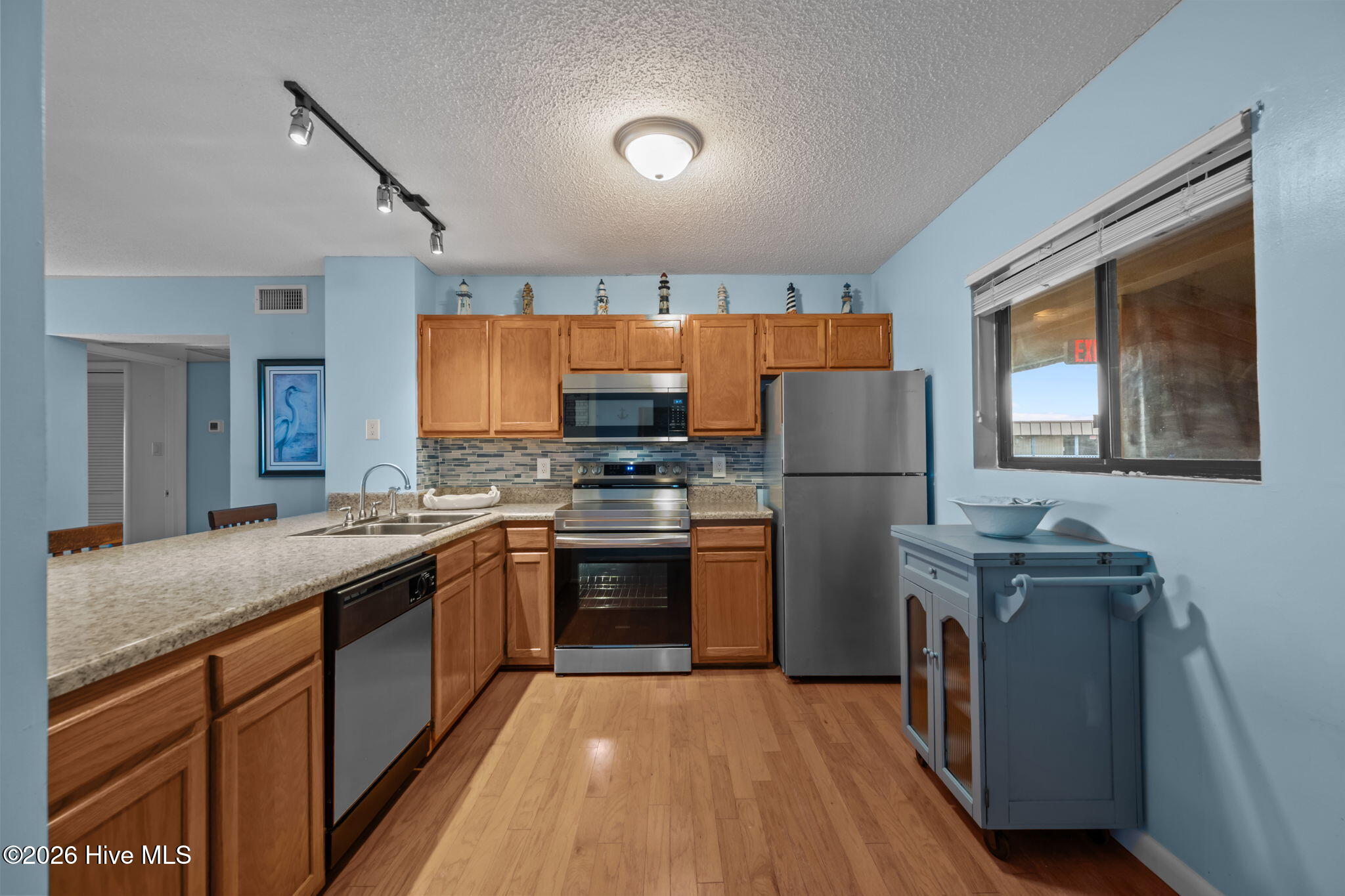 100554978 | Photo 16