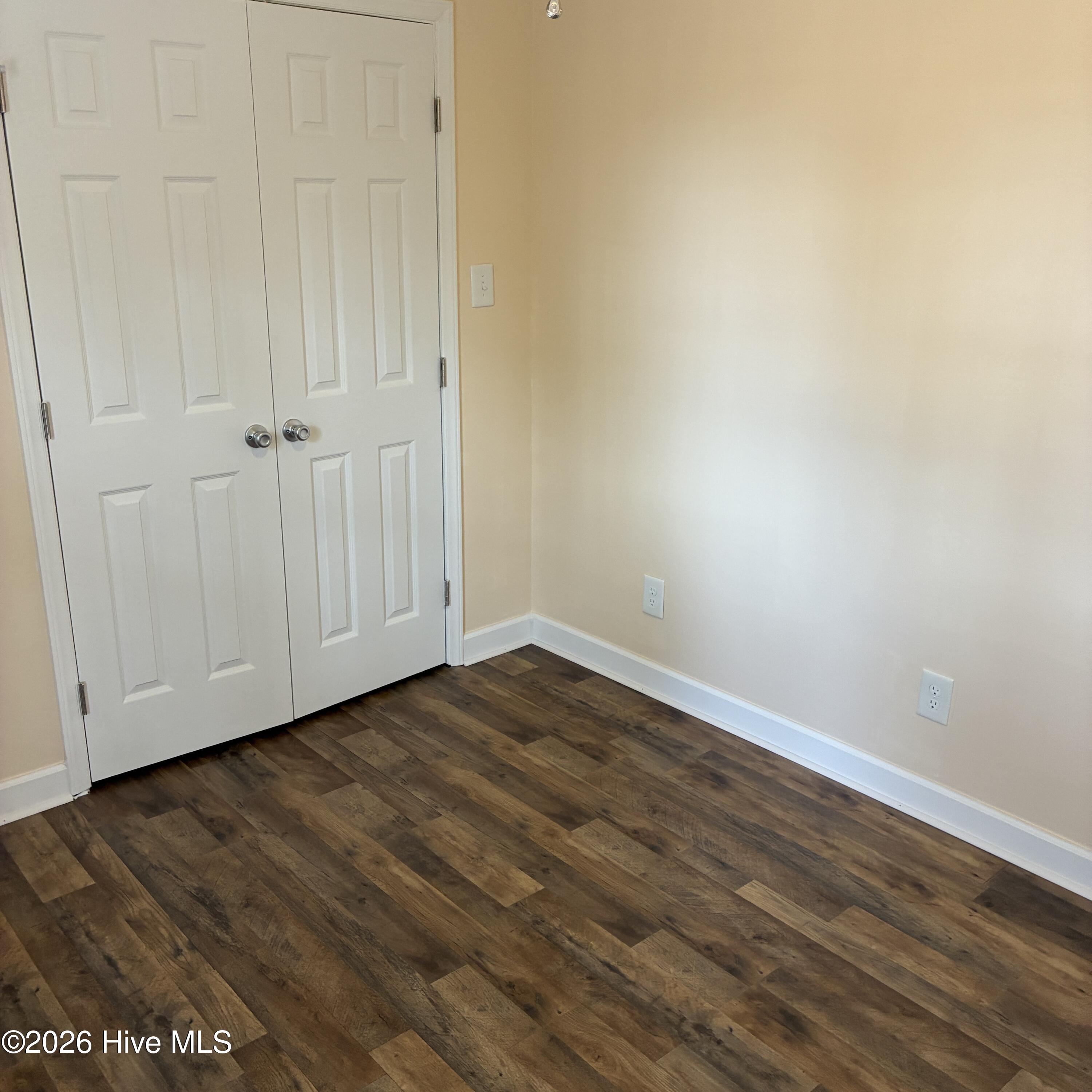 100560744 | Photo 36