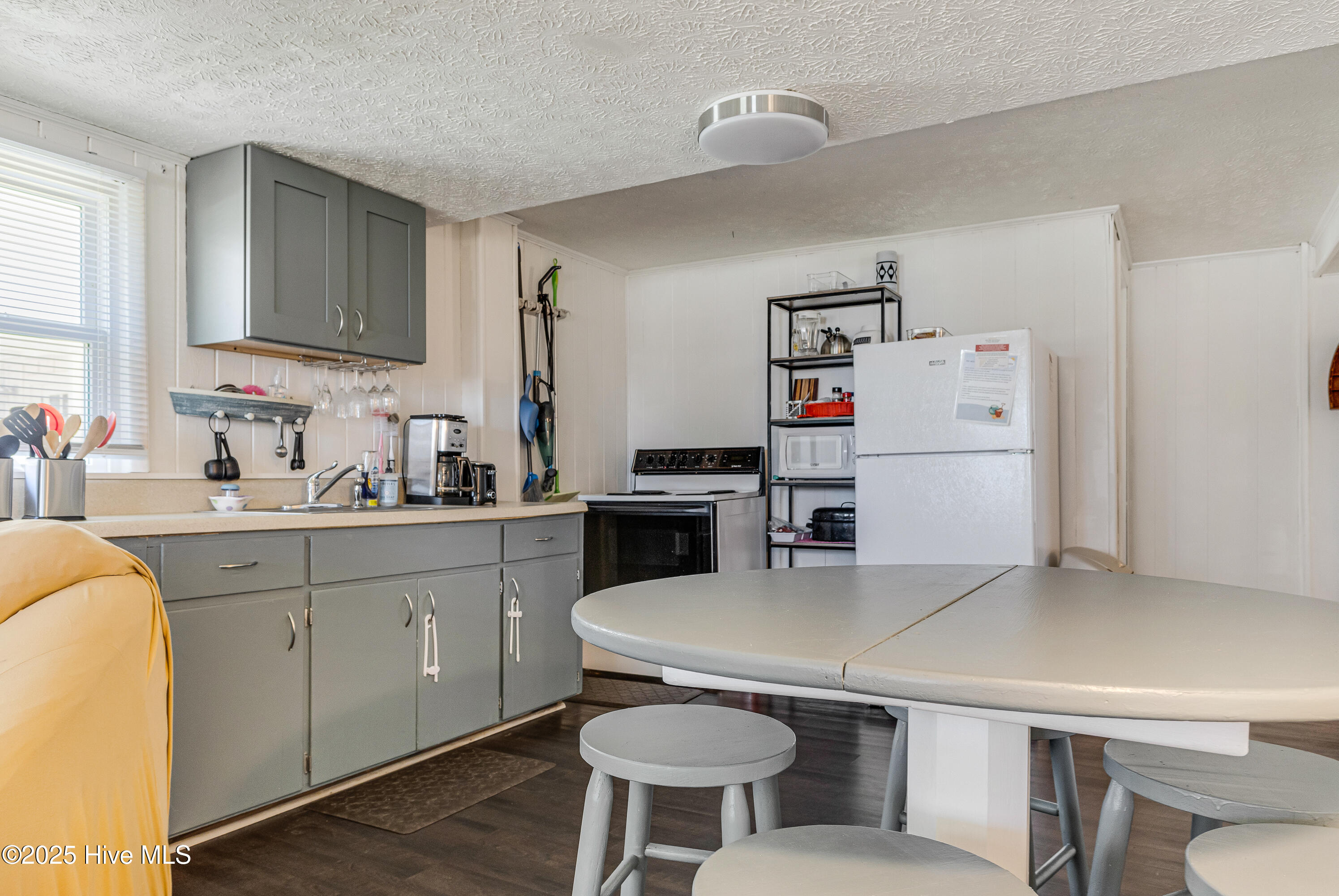 100524957 | Photo 16