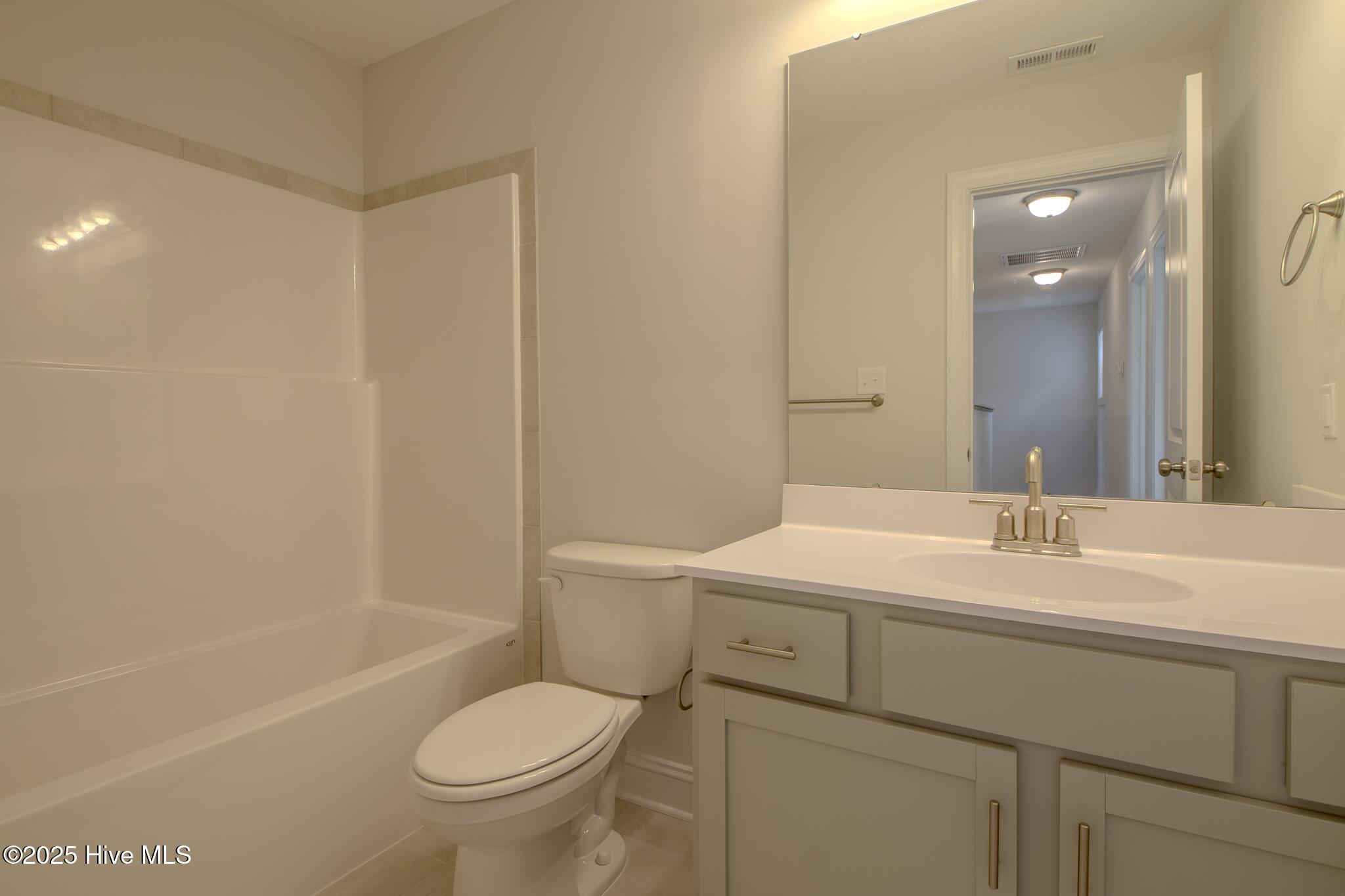 100512966 | Photo 23