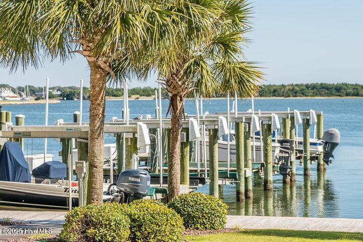 100 Olde Towne Yacht Club Road 512,Beaufort